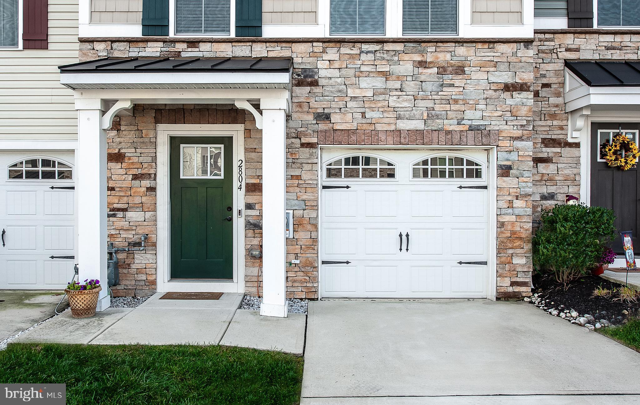 2804 LAMINGTON COURT