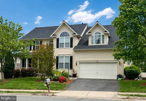 Homes For Rent - 820 Saddleback Place<br/> LEESBURG, VA 20176