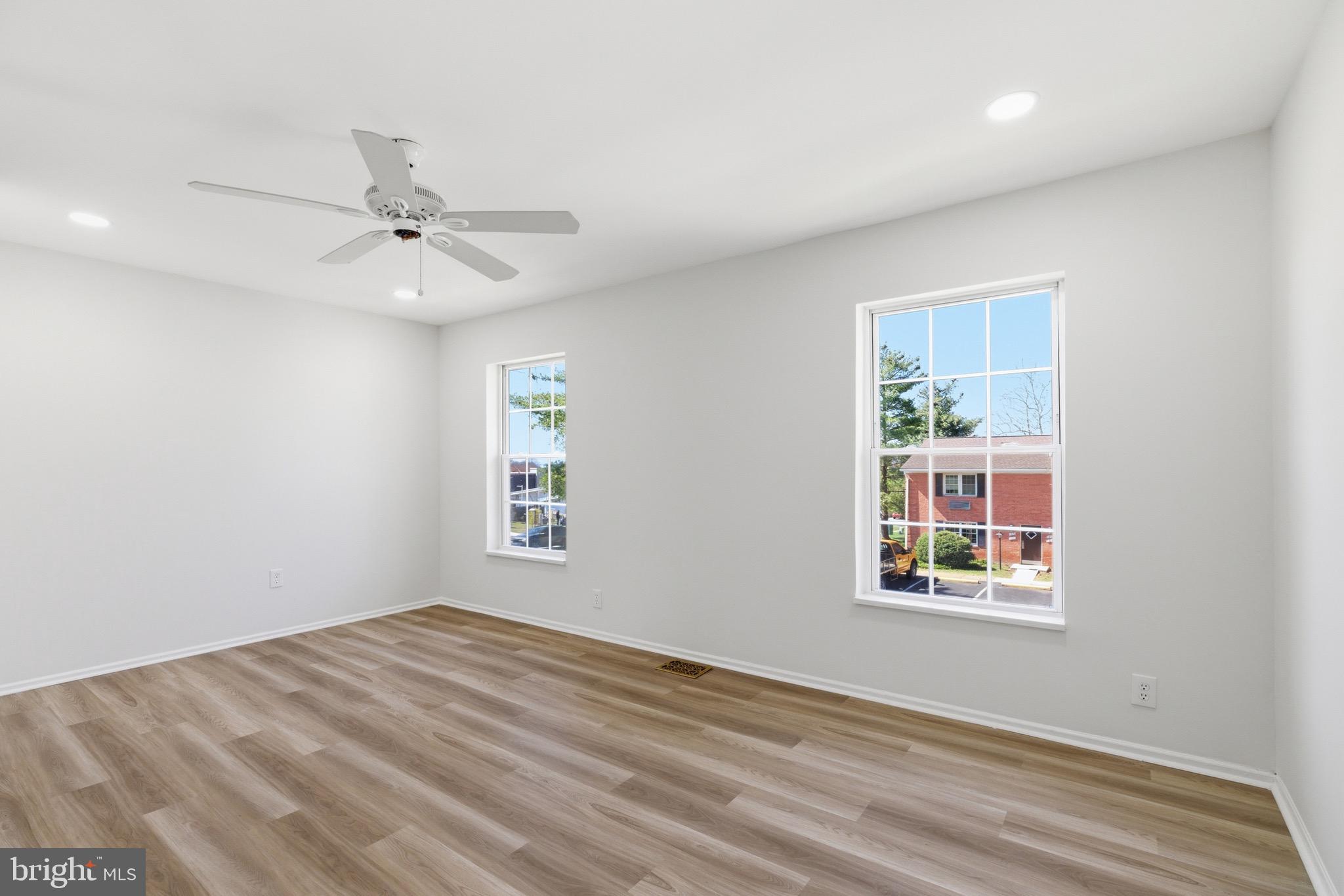 PEMBROOK OF LOUDOUN - Residential