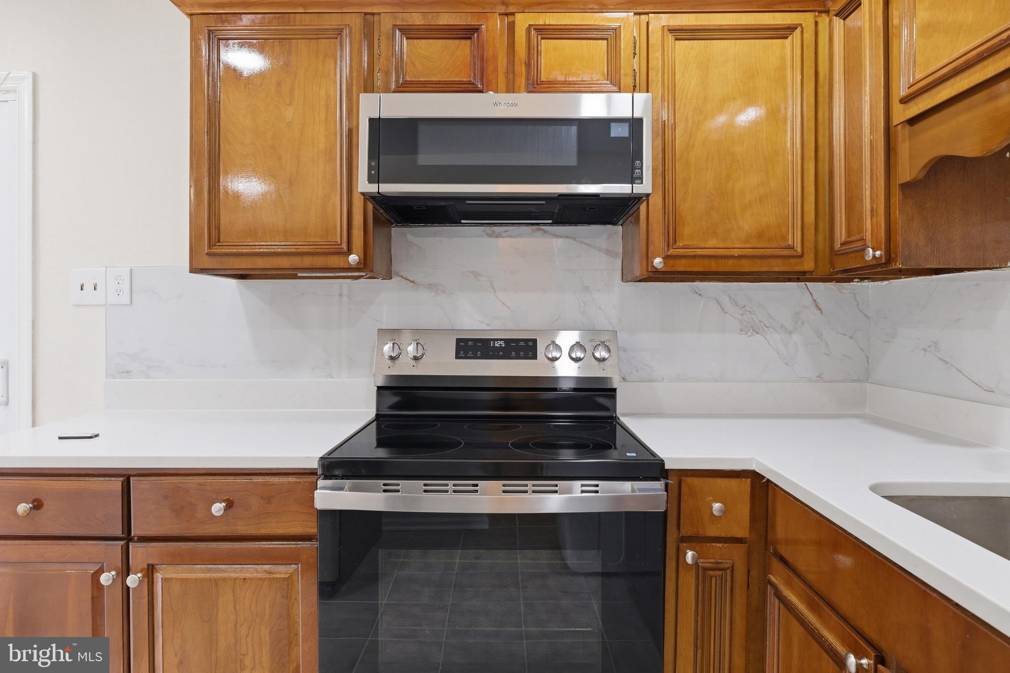 PEMBROOK OF LOUDOUN - Residential