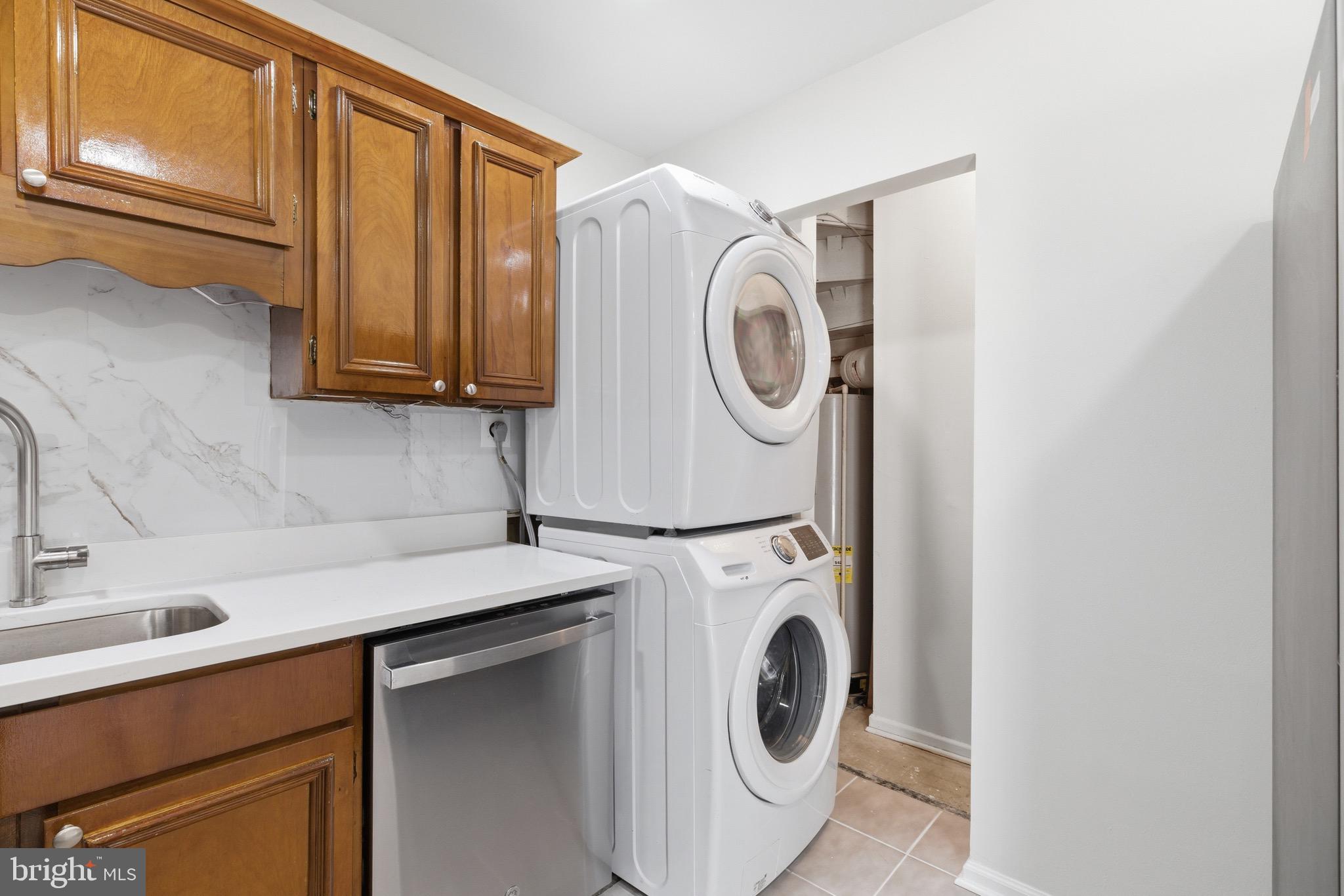 PEMBROOK OF LOUDOUN - Residential