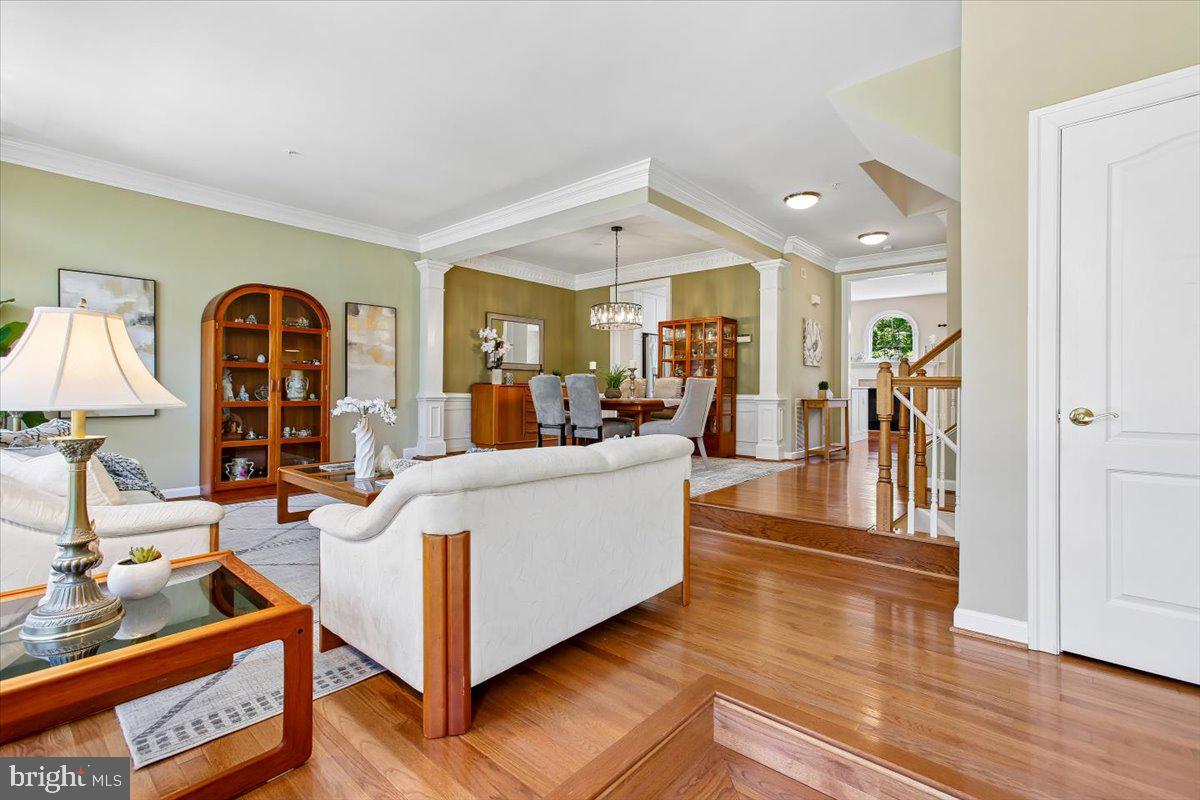 9574 LAGERSFIELD CIRCLE