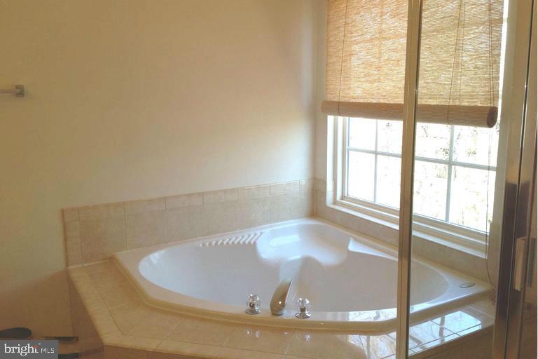 GROVE AT HUNTLEY MEADOWS - Residential Lease