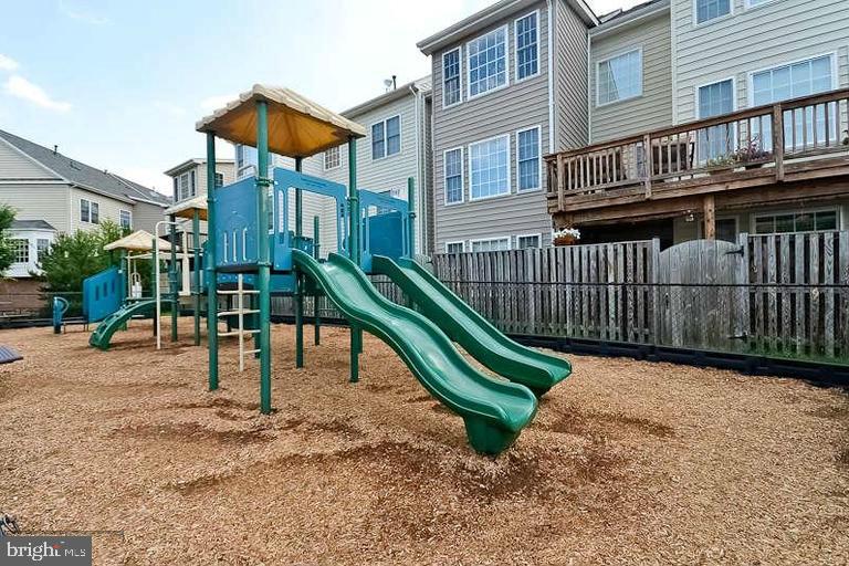 GROVE AT HUNTLEY MEADOWS - Residential Lease