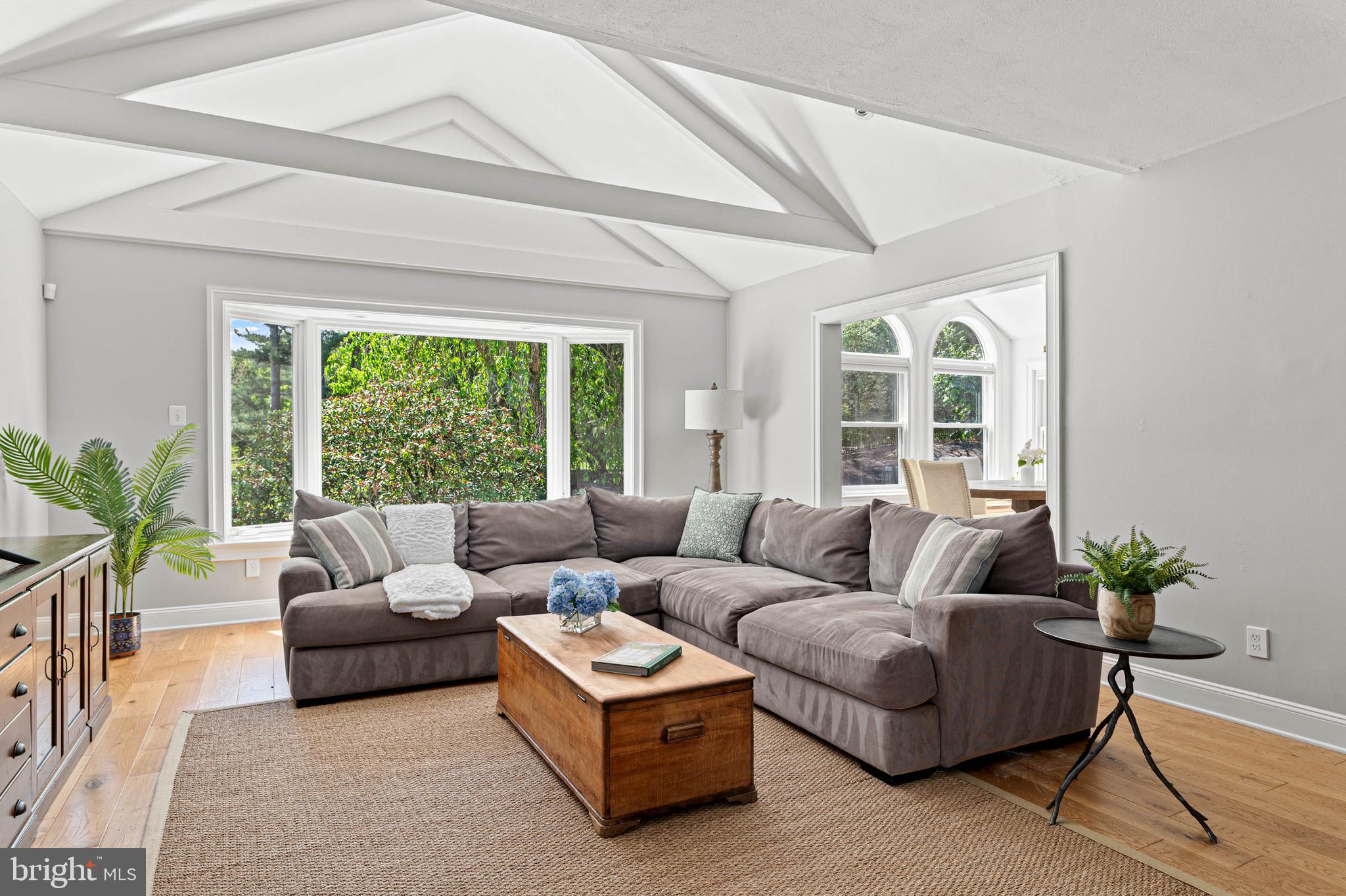 RADNOR HUNT - Residential