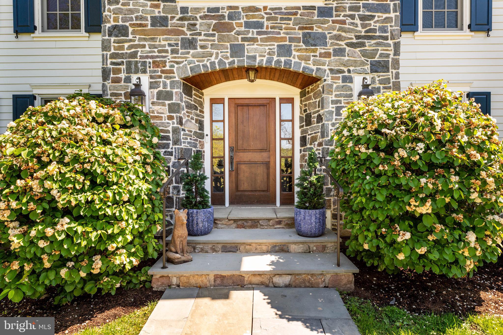 RADNOR HUNT - Residential