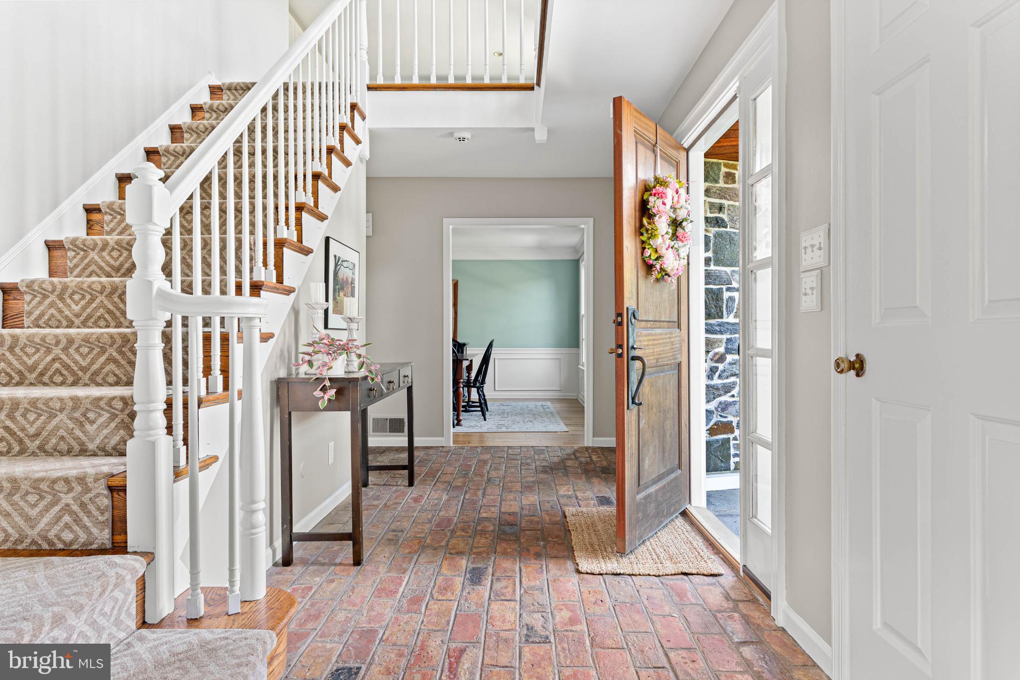 RADNOR HUNT - Residential