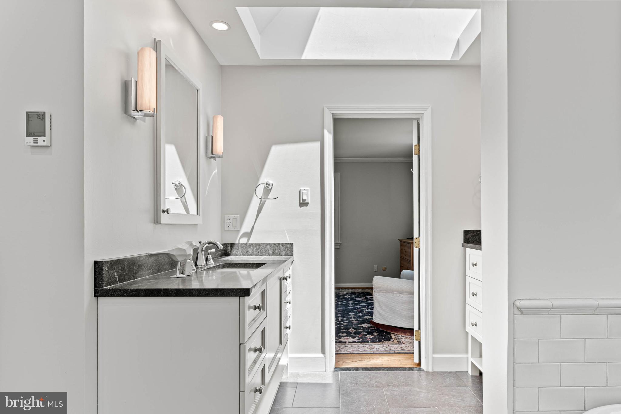 RADNOR HUNT - Residential