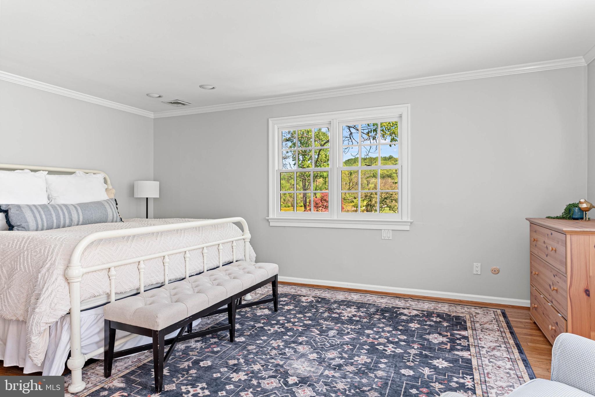 RADNOR HUNT - Residential