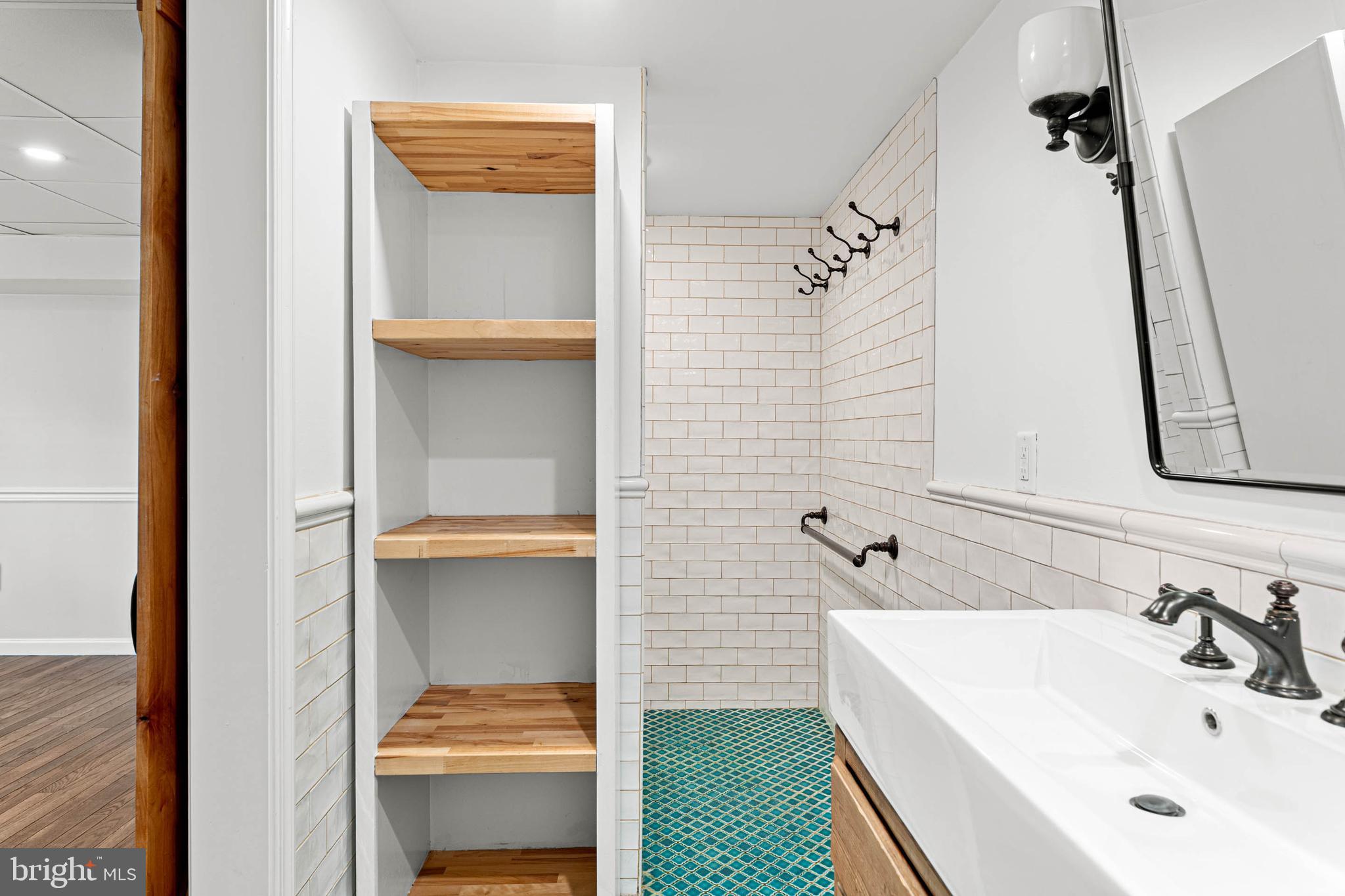 RADNOR HUNT - Residential