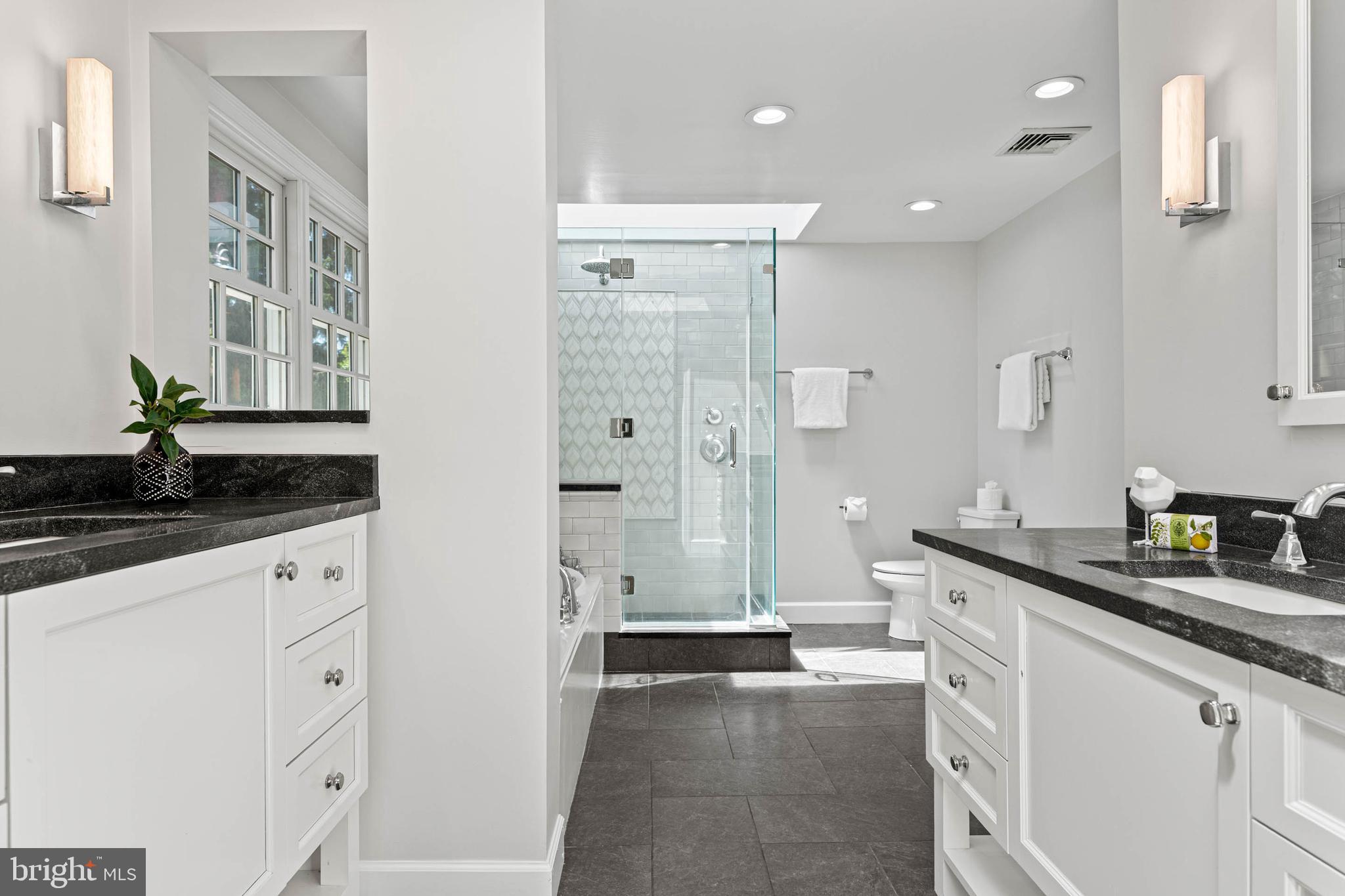RADNOR HUNT - Residential