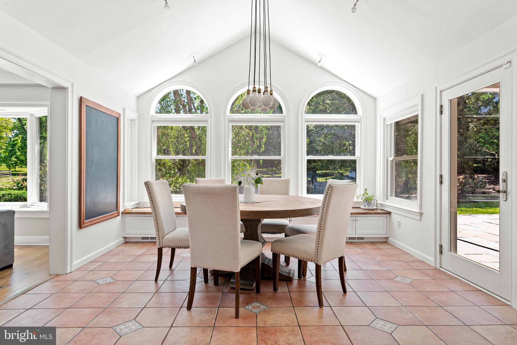 RADNOR HUNT - Residential