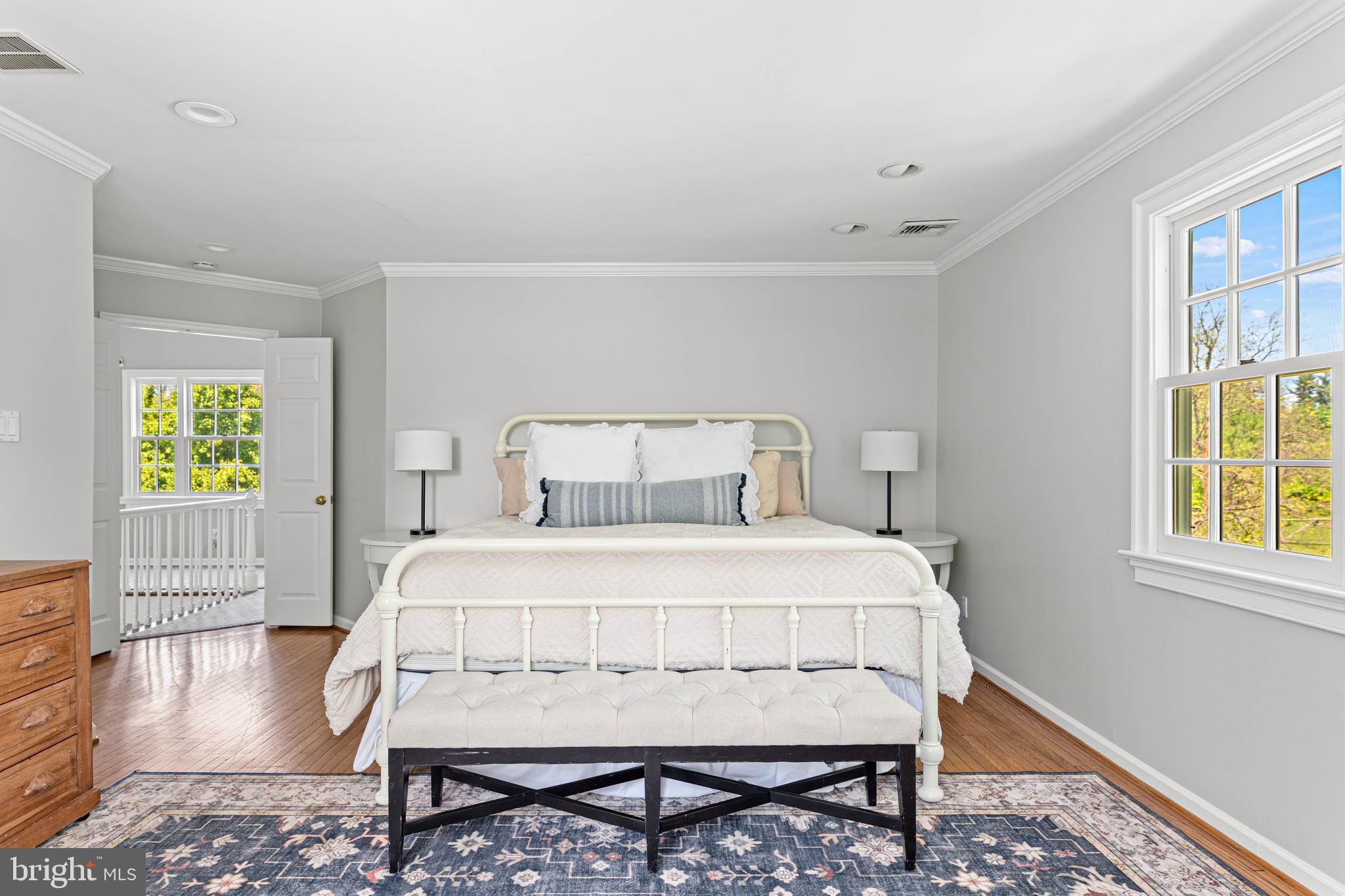 RADNOR HUNT - Residential