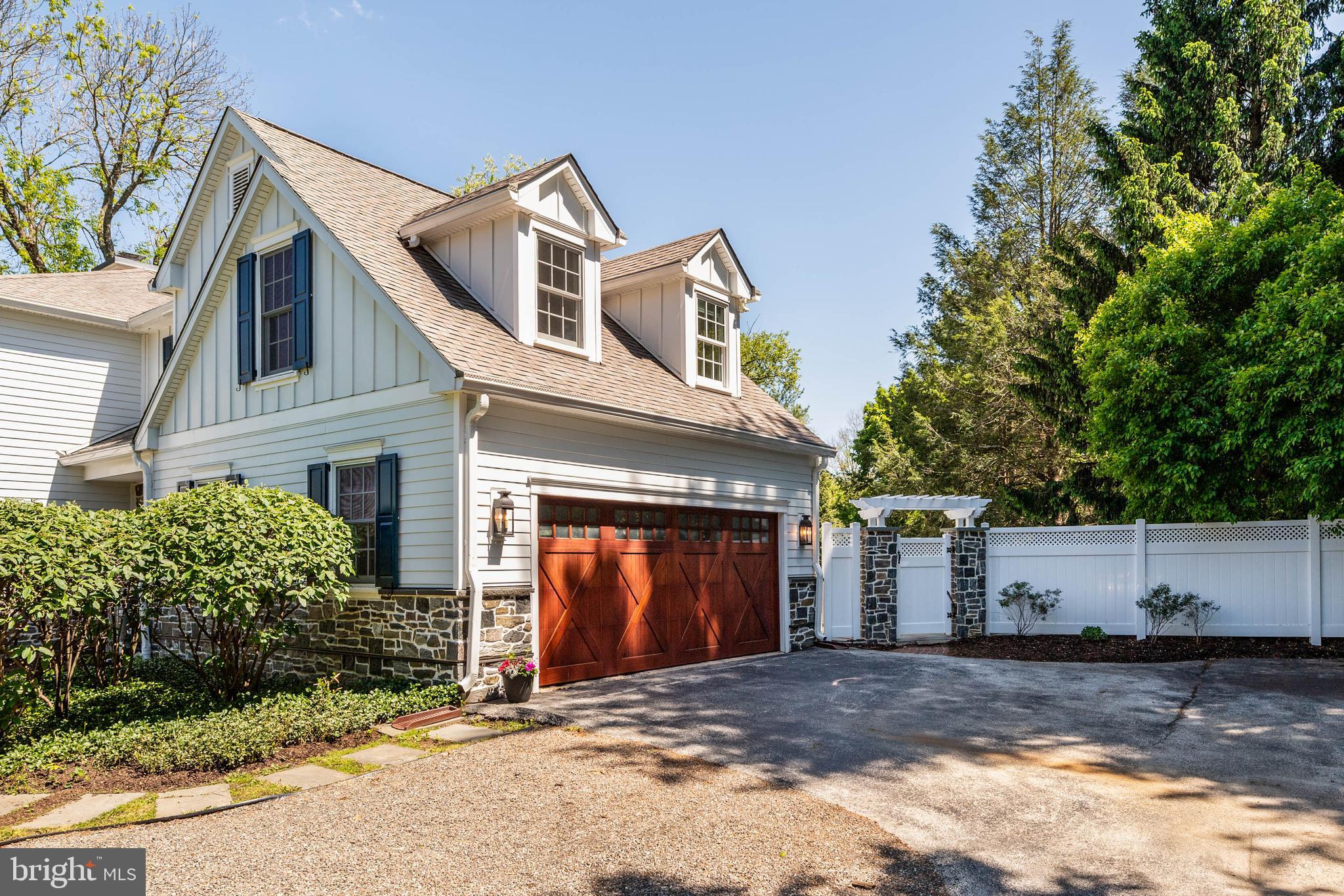 RADNOR HUNT - Residential