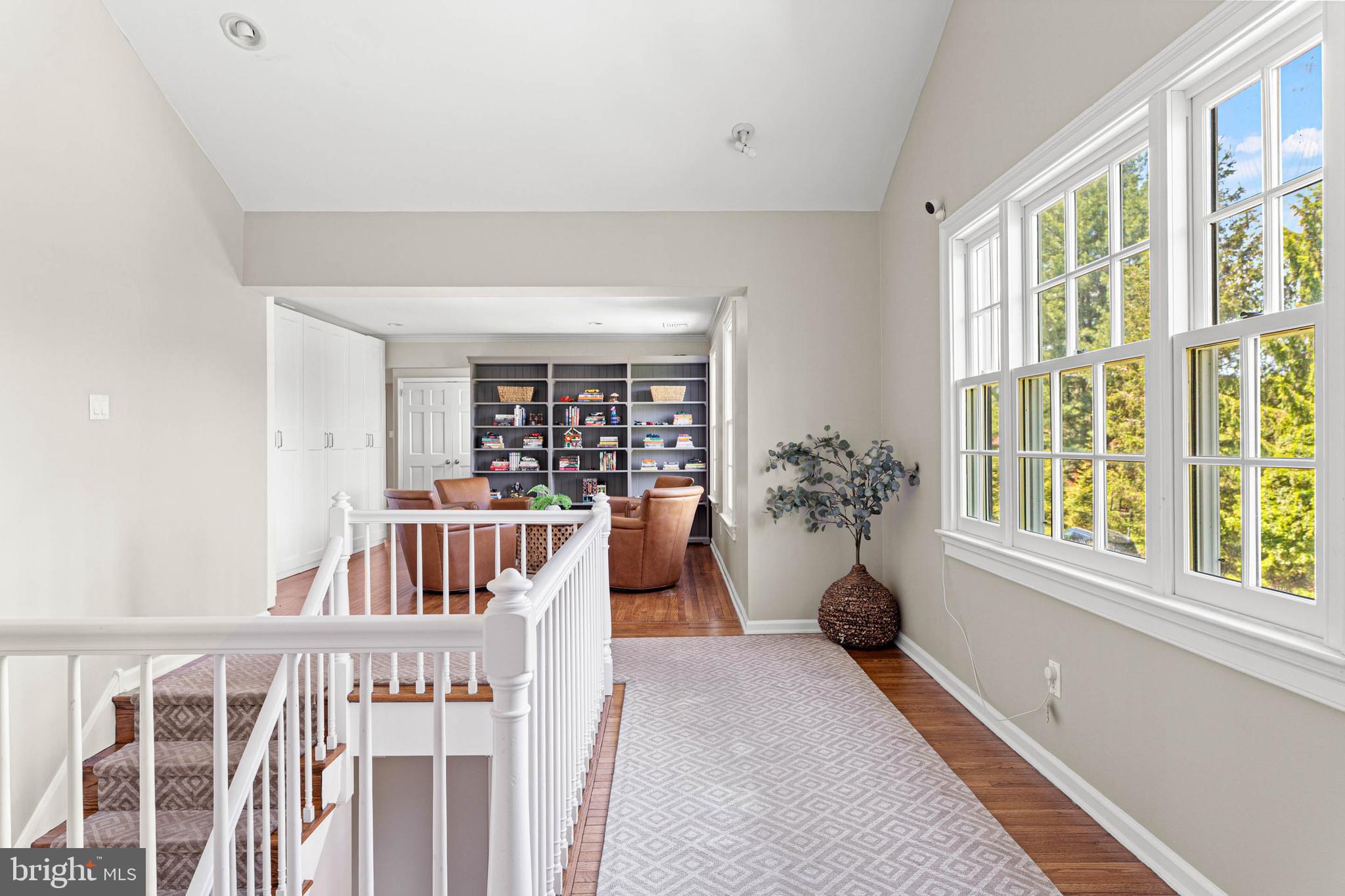 RADNOR HUNT - Residential