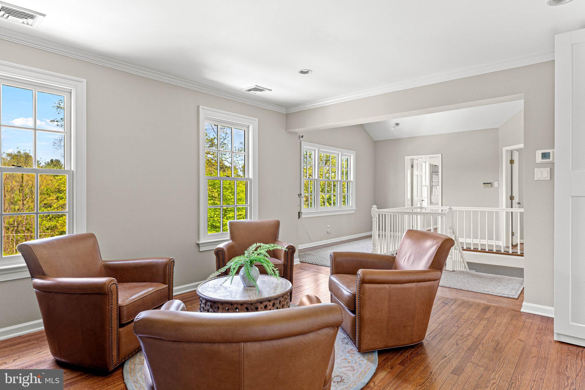 RADNOR HUNT - Residential