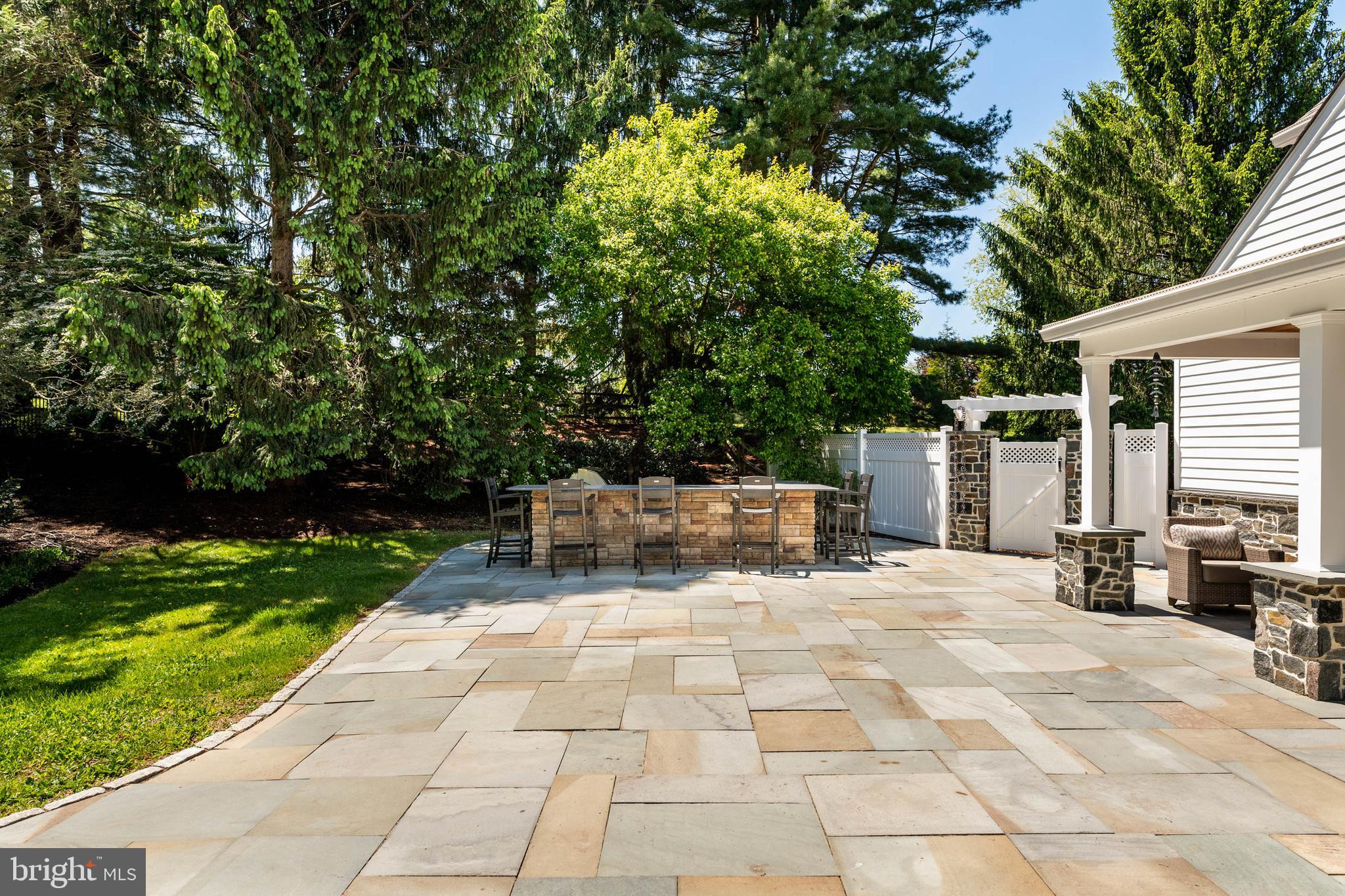 RADNOR HUNT - Residential