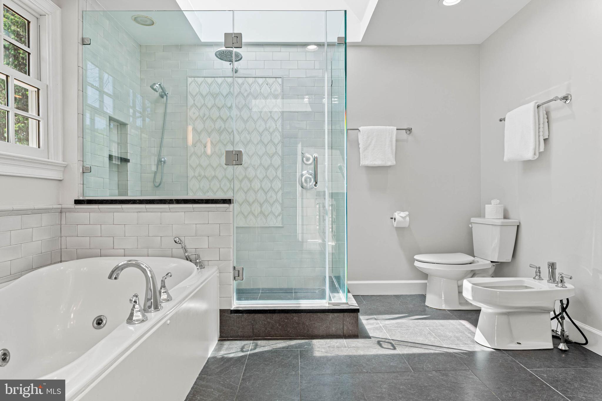 RADNOR HUNT - Residential
