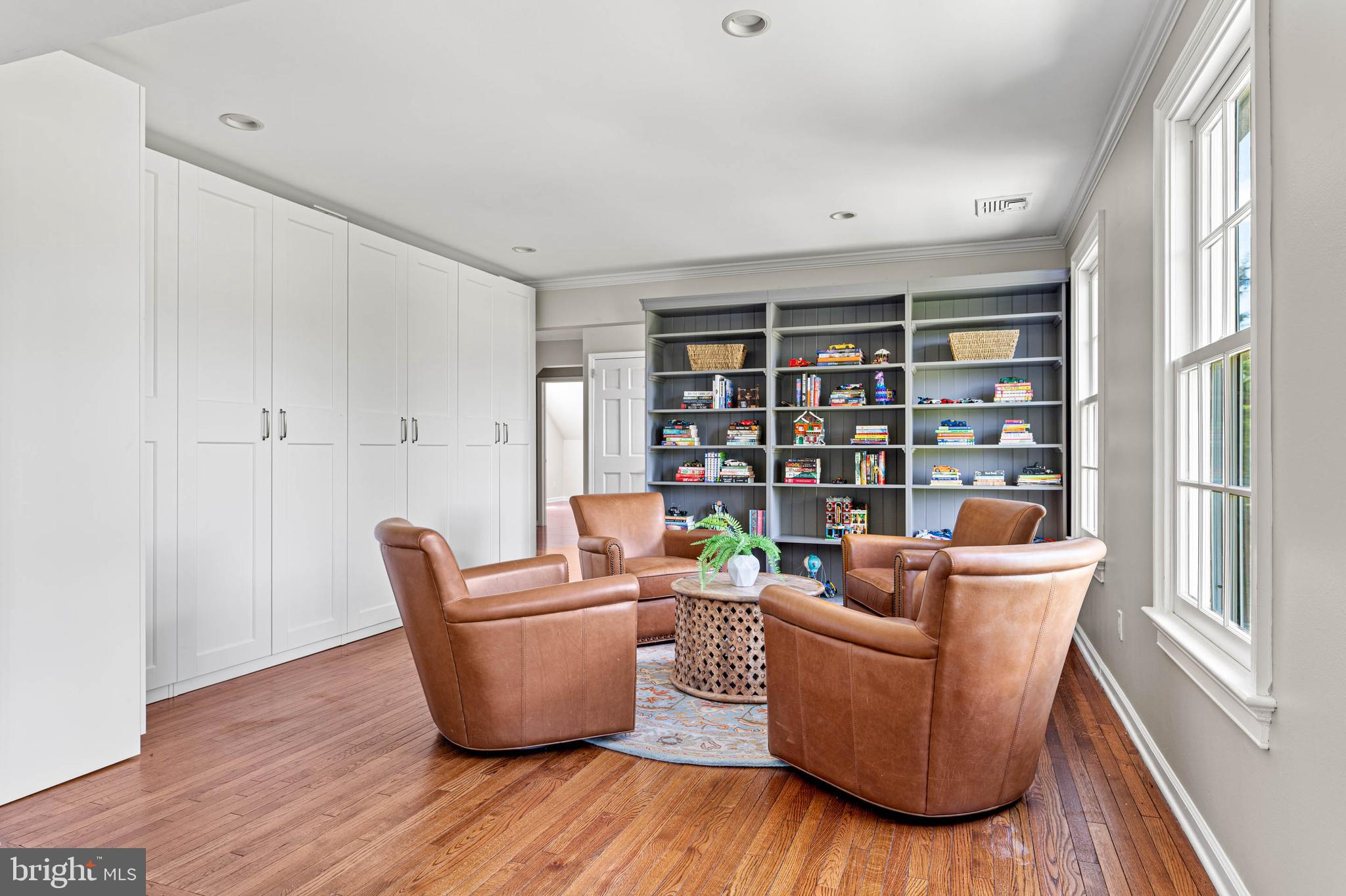 RADNOR HUNT - Residential