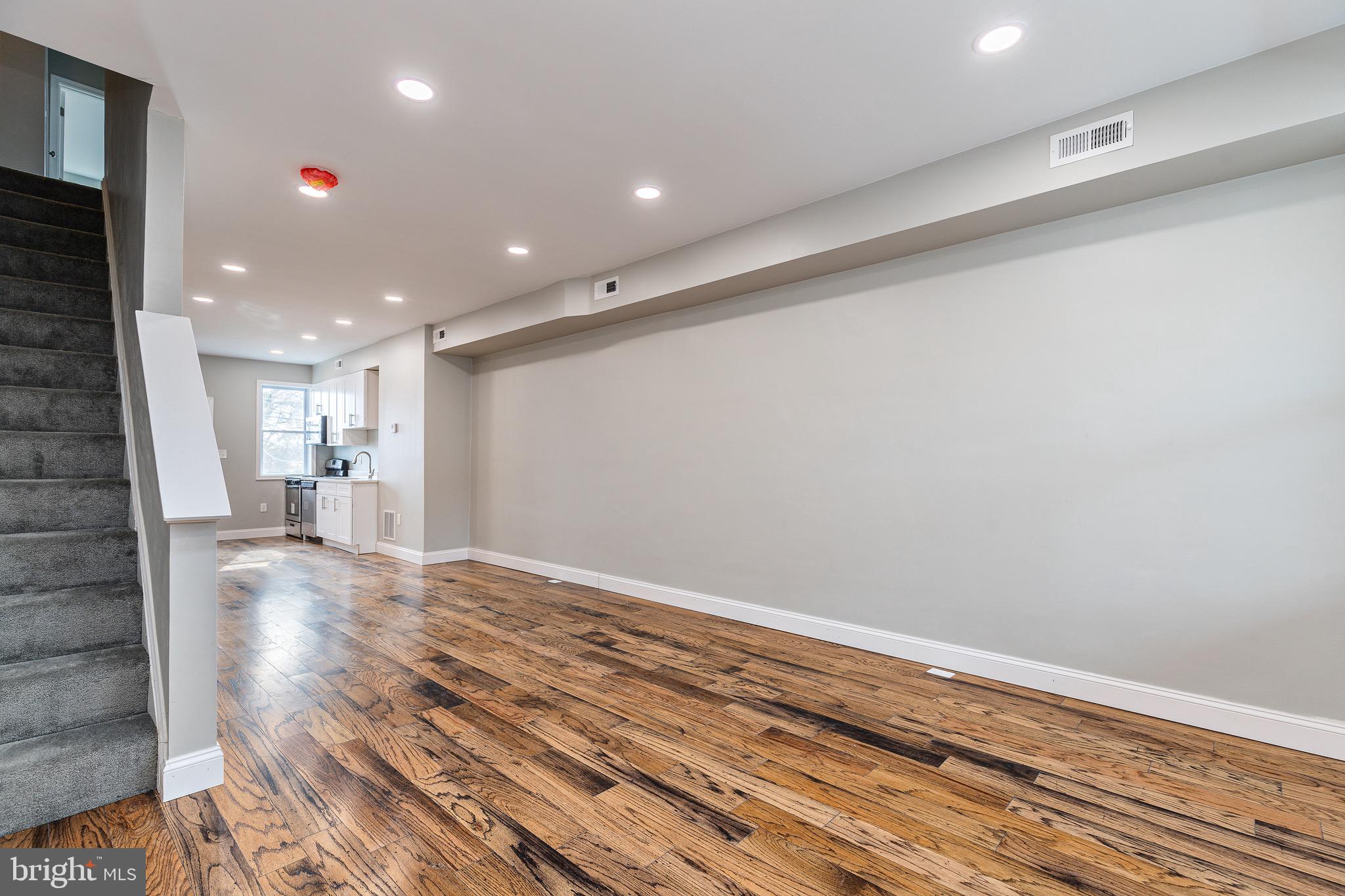 EAST BALTIMORE MIDWAY - Residential