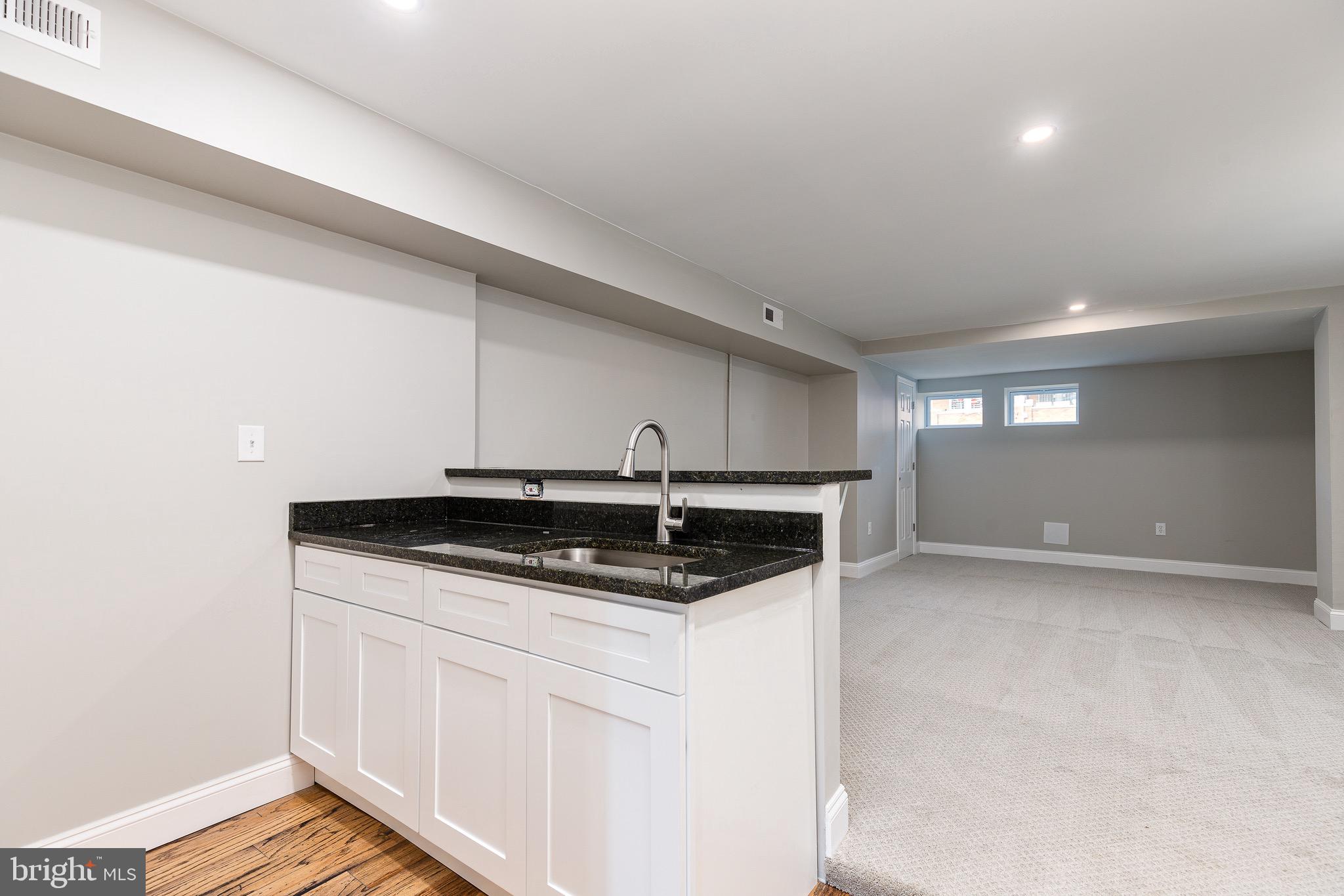 EAST BALTIMORE MIDWAY - Residential