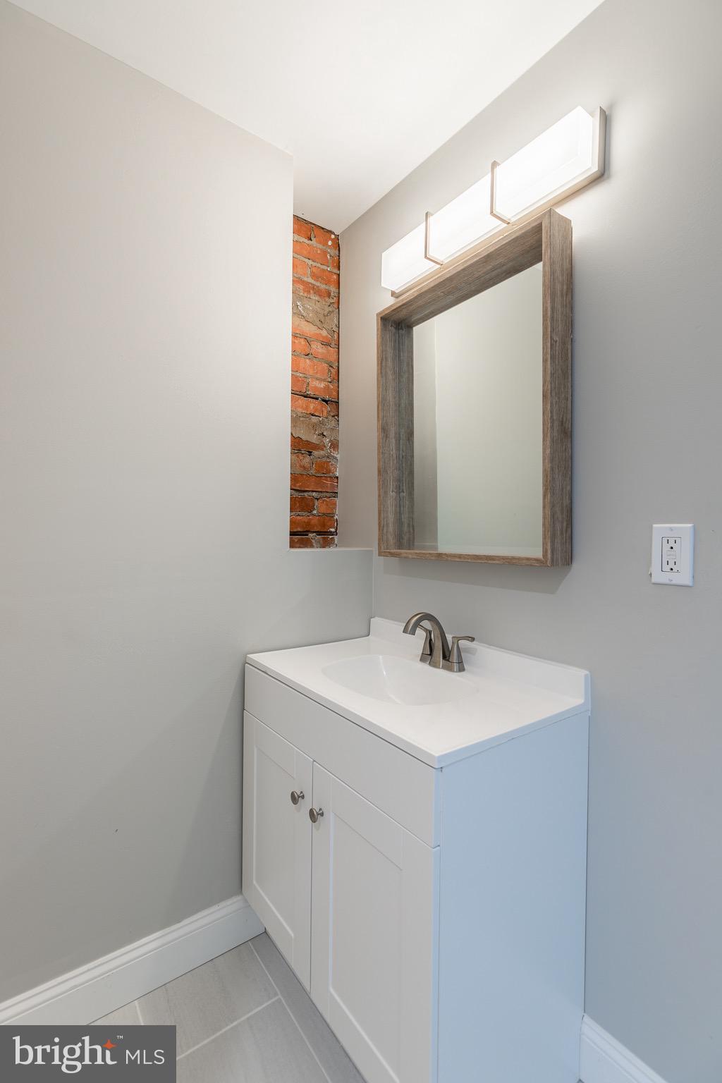 EAST BALTIMORE MIDWAY - Residential