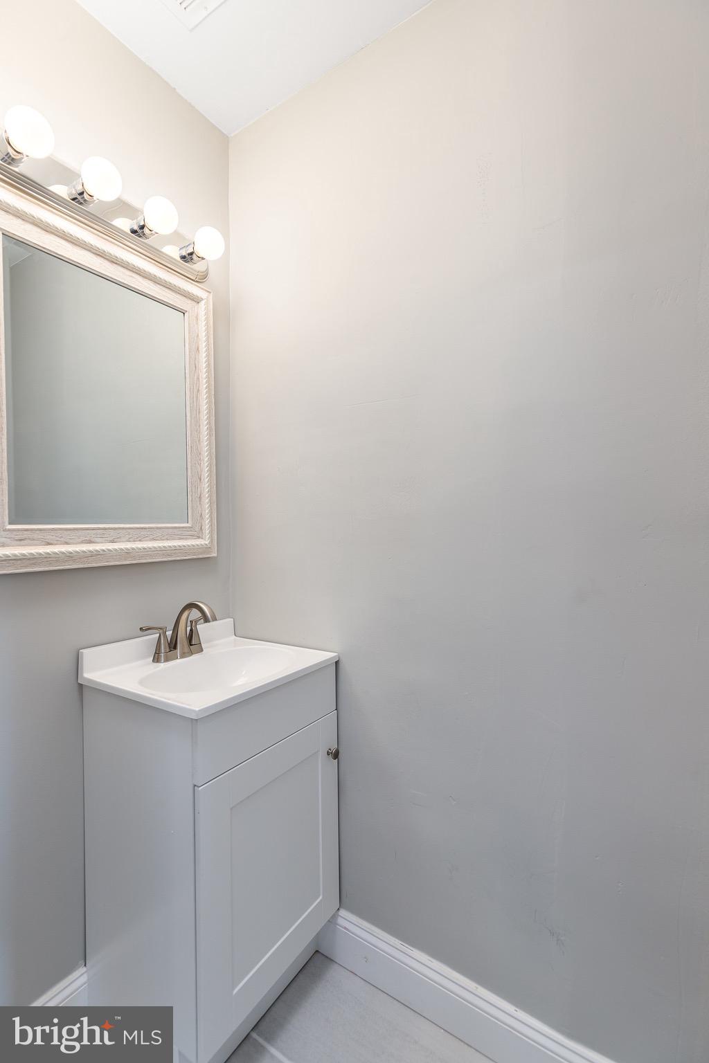 EAST BALTIMORE MIDWAY - Residential