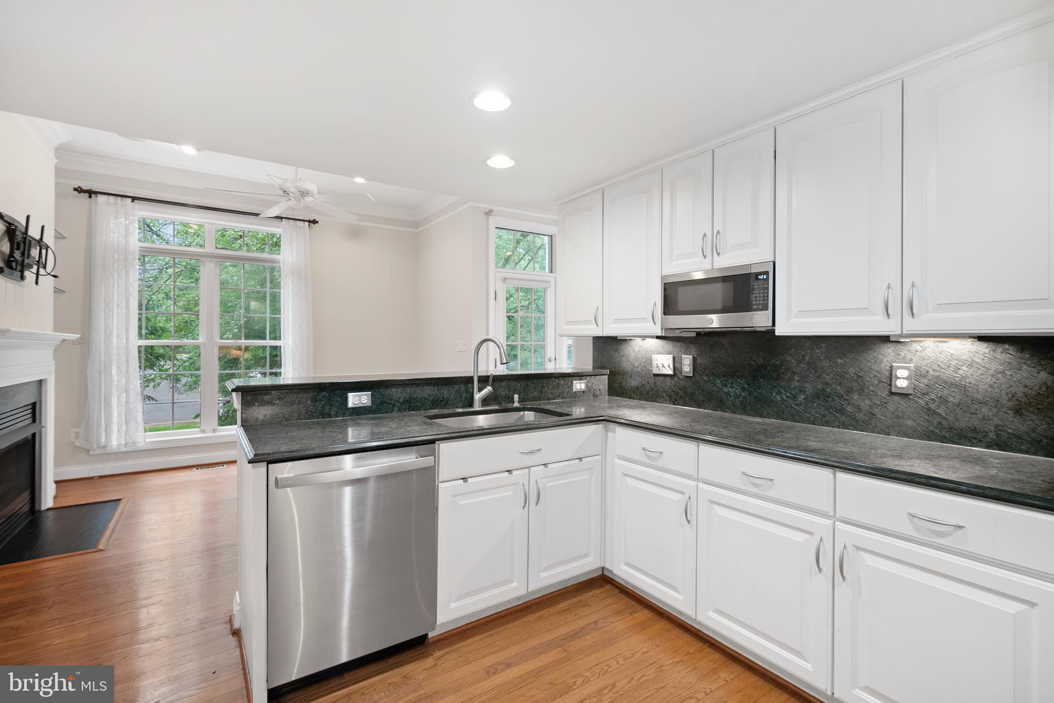 508 S FAYETTE STREET S