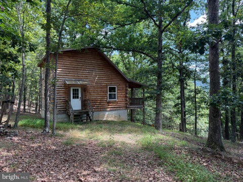 Homes For Sale - 791 Cedar Run Lane<br/> Morgan County, GREAT CACAPON, WV 25422