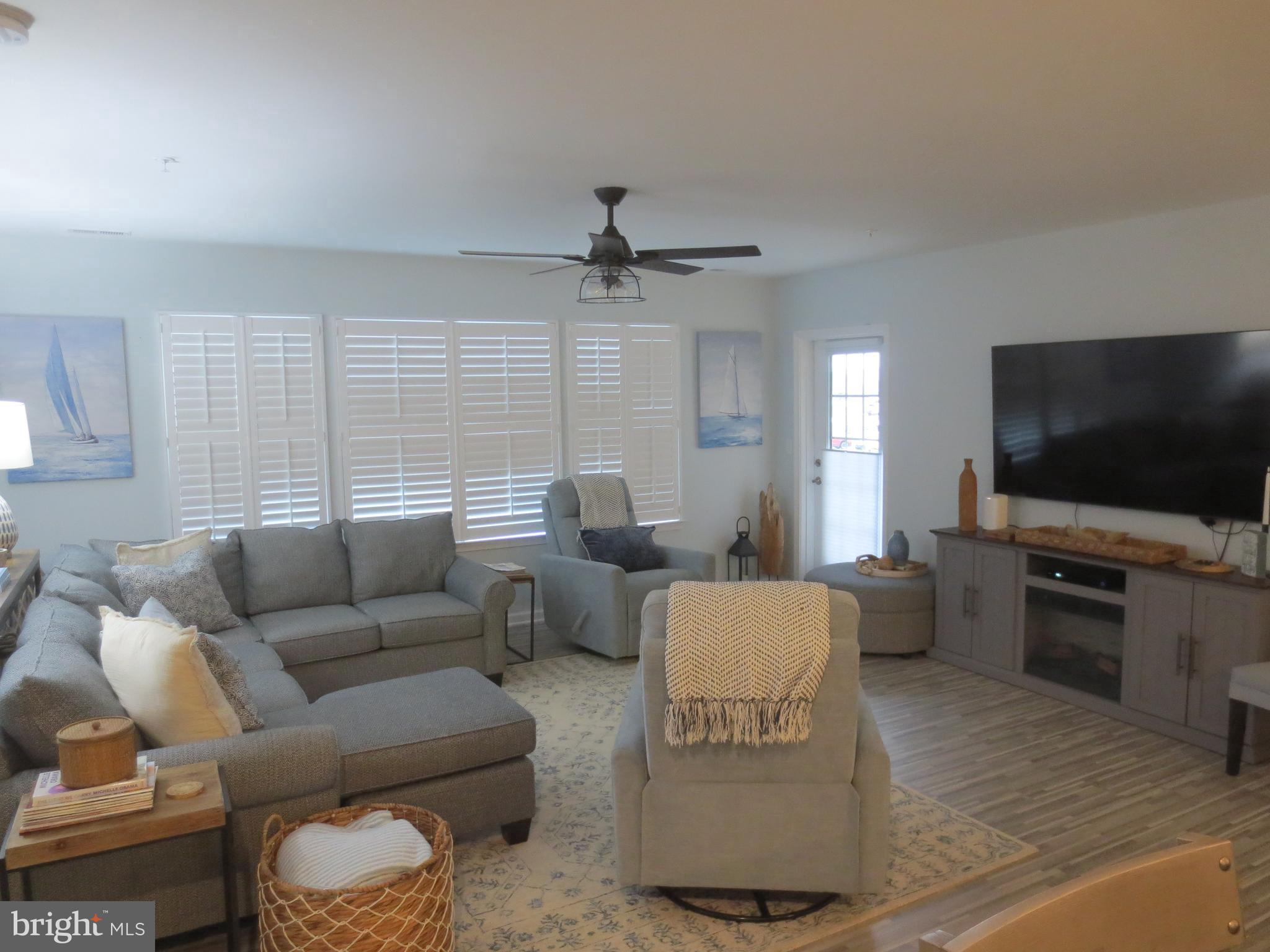 24238 ZINFANDEL LANE R201