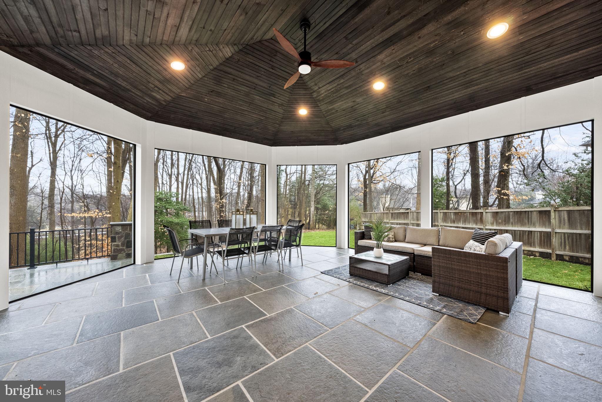 BURNING TREE VALLEY - Residential