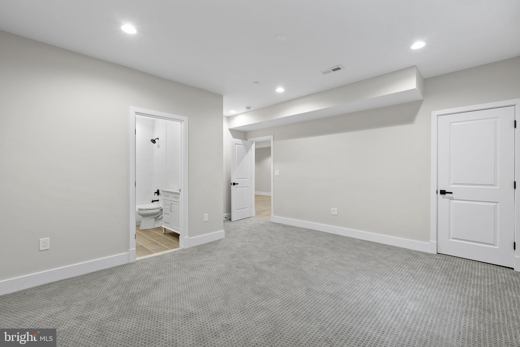 BURNING TREE VALLEY - Residential