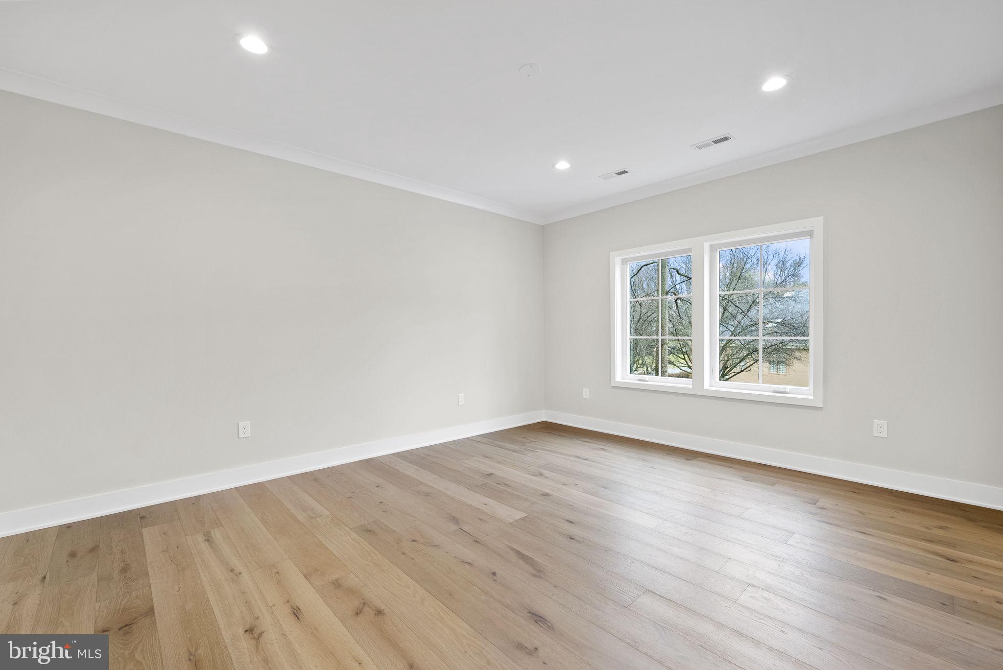 BURNING TREE VALLEY - Residential