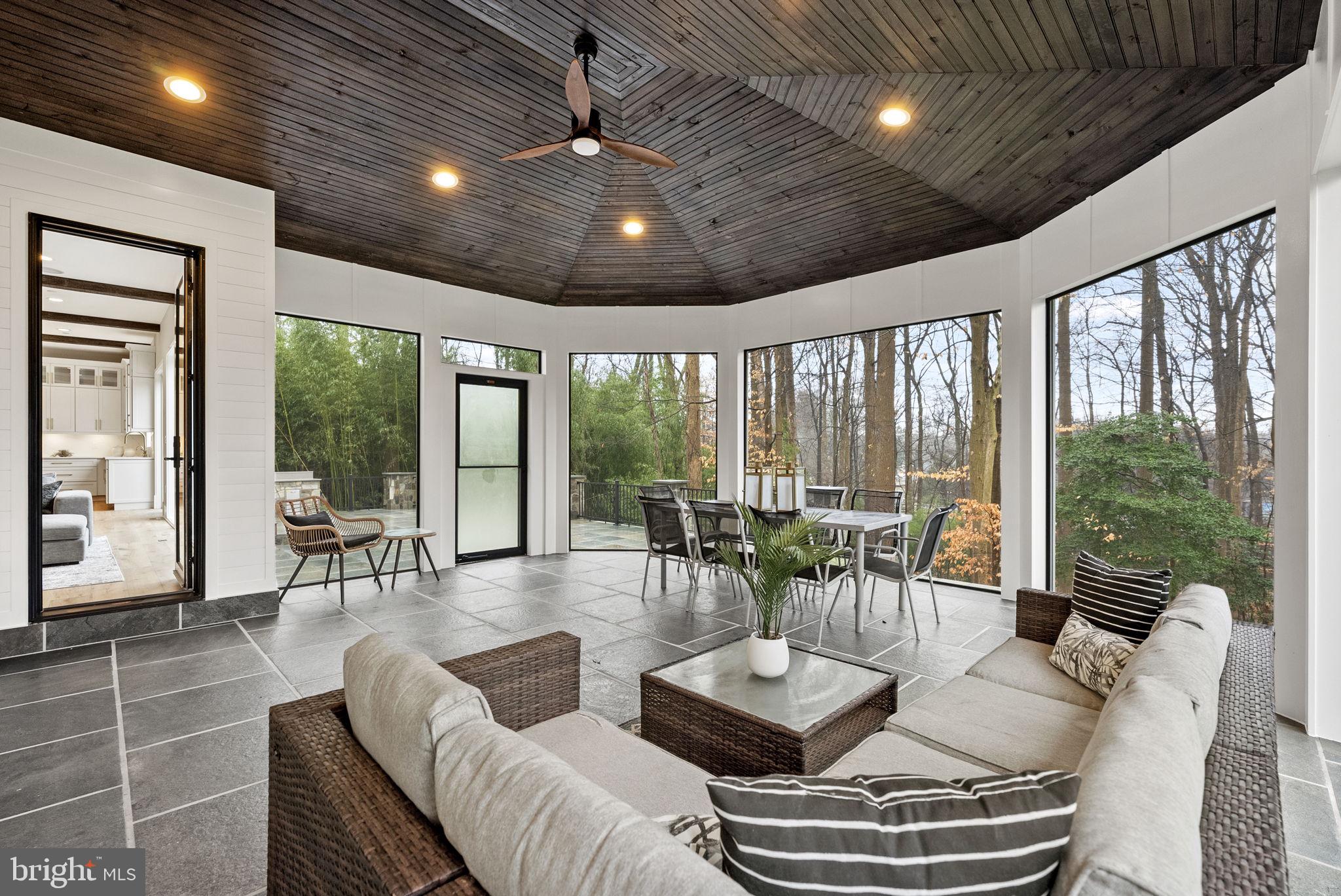 BURNING TREE VALLEY - Residential