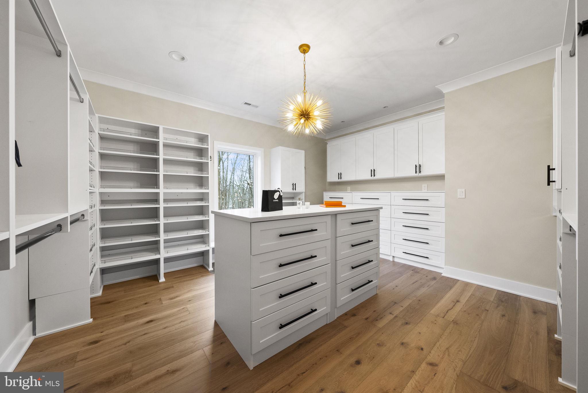 BURNING TREE VALLEY - Residential