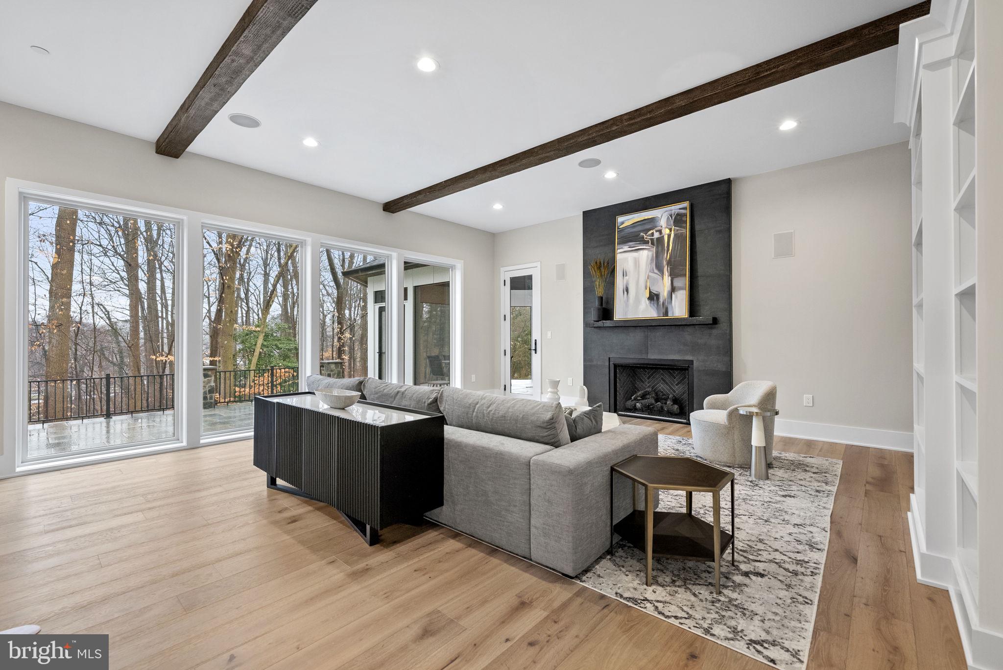 BURNING TREE VALLEY - Residential