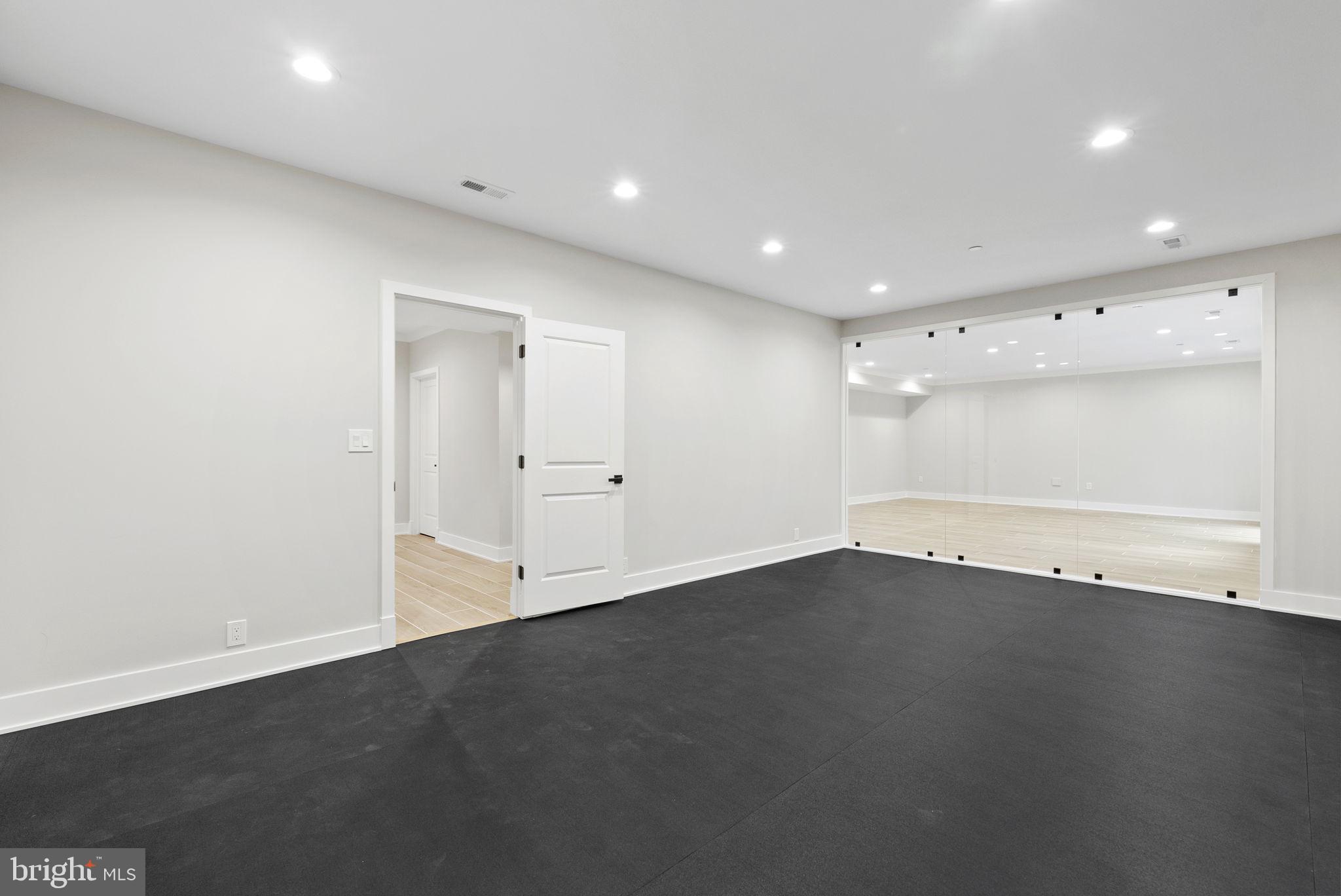 BURNING TREE VALLEY - Residential