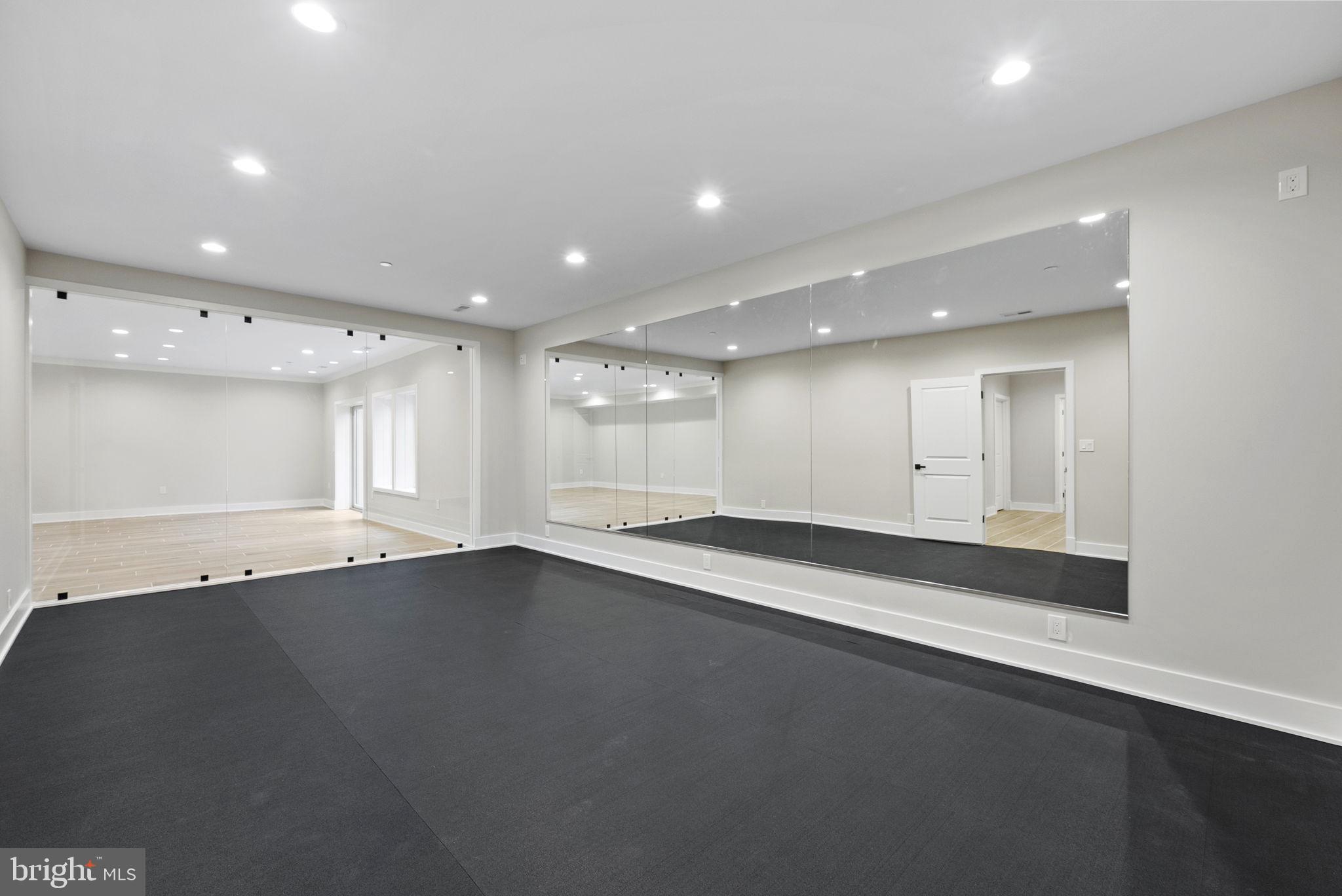 BURNING TREE VALLEY - Residential