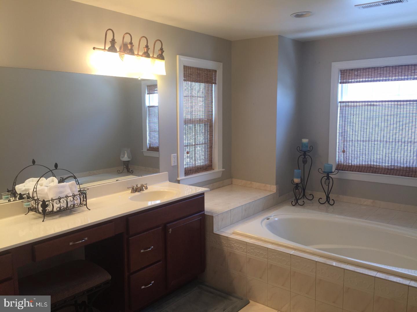 WINDSOR SQUARE - Residential