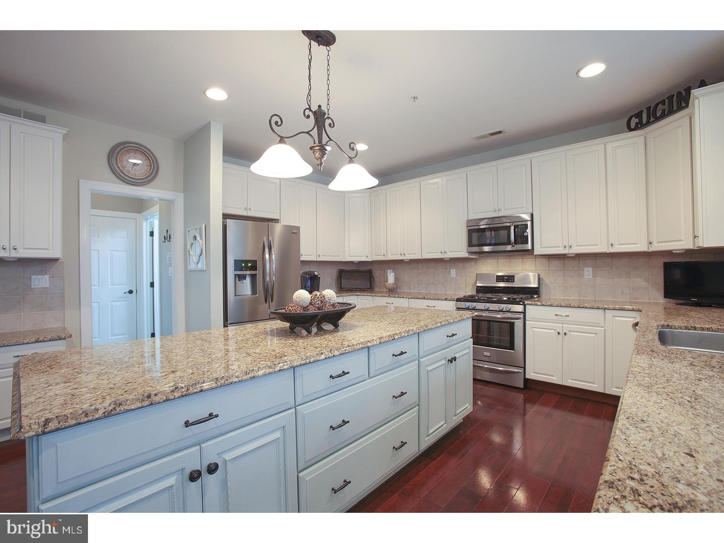 WINDSOR SQUARE - Residential