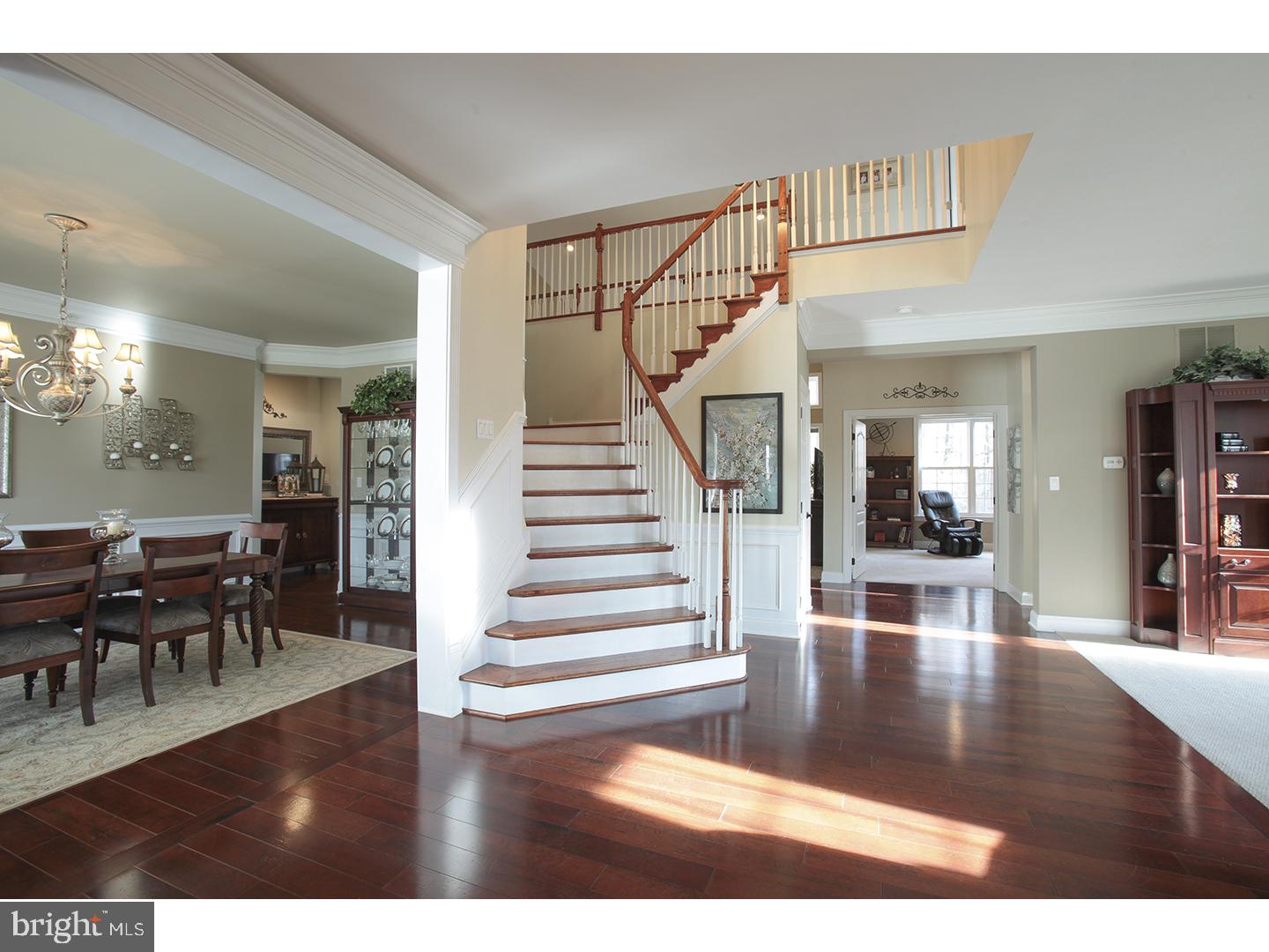 WINDSOR SQUARE - Residential