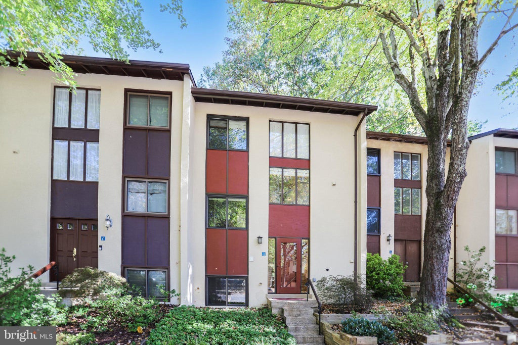 Photo of 11913 Barrel Cooper Court, RESTON, VA 20191 (MLS # VAFX2347066)