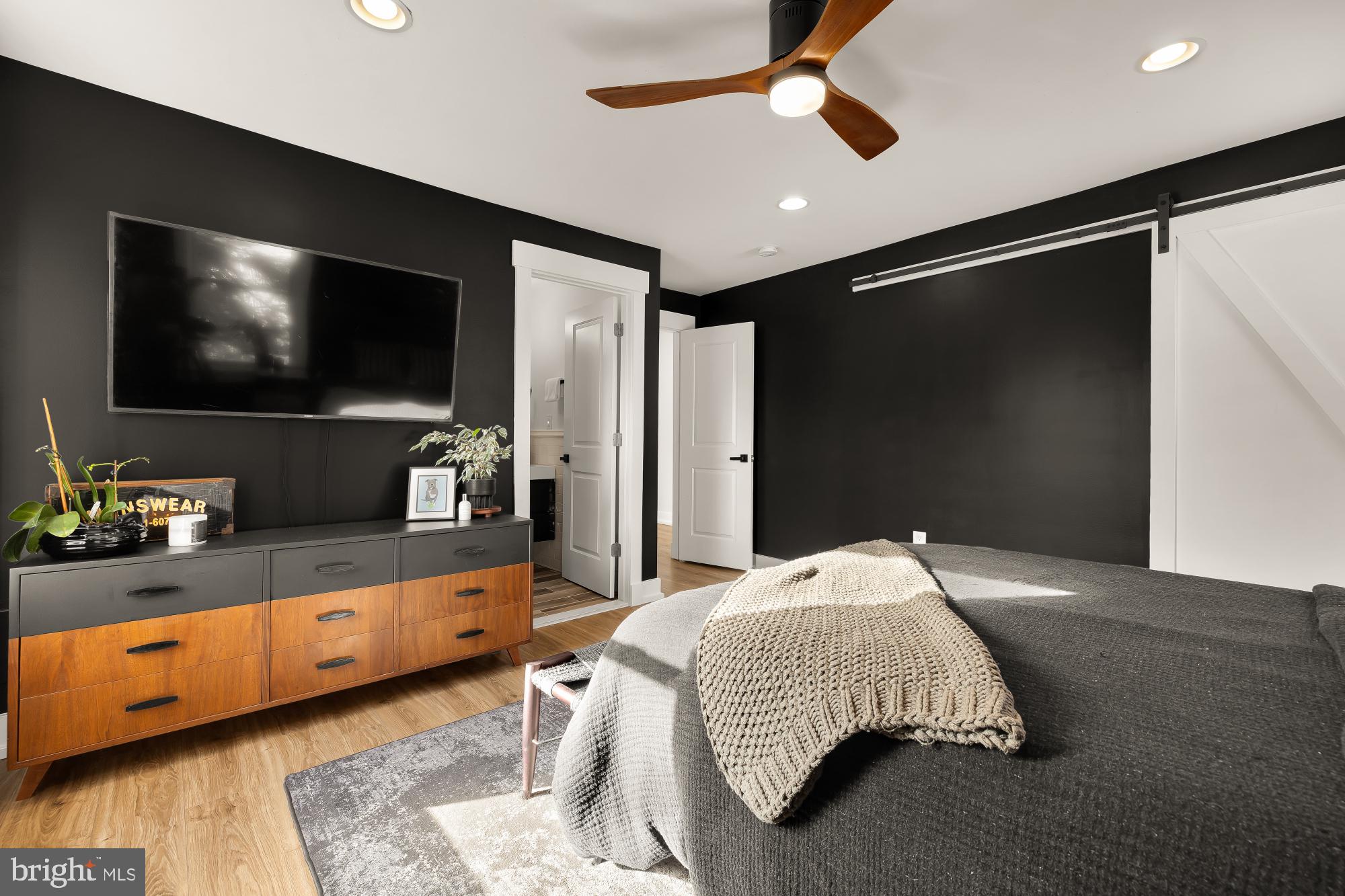 MOUNT RAINIER - Residential