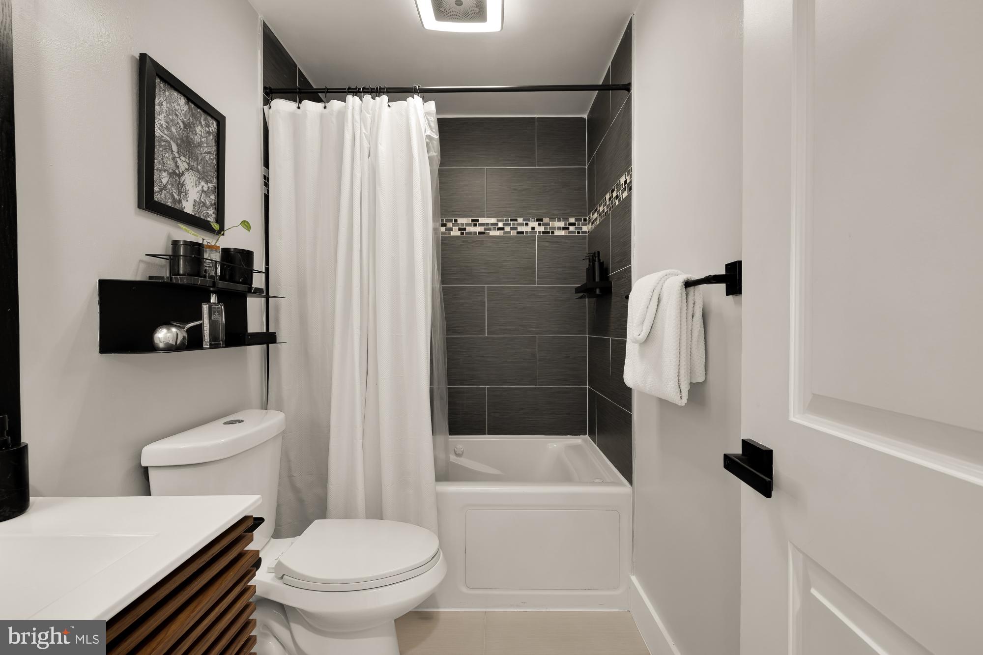 MOUNT RAINIER - Residential