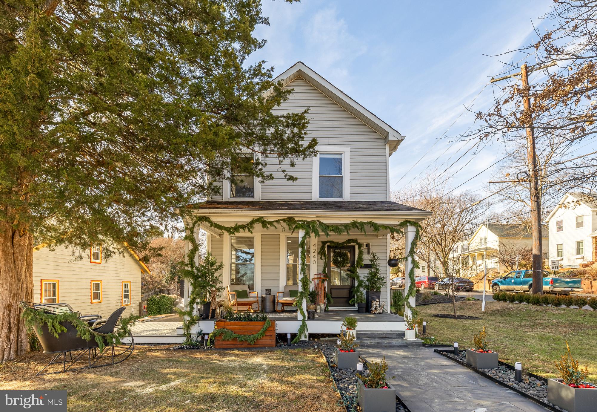 MOUNT RAINIER - Residential