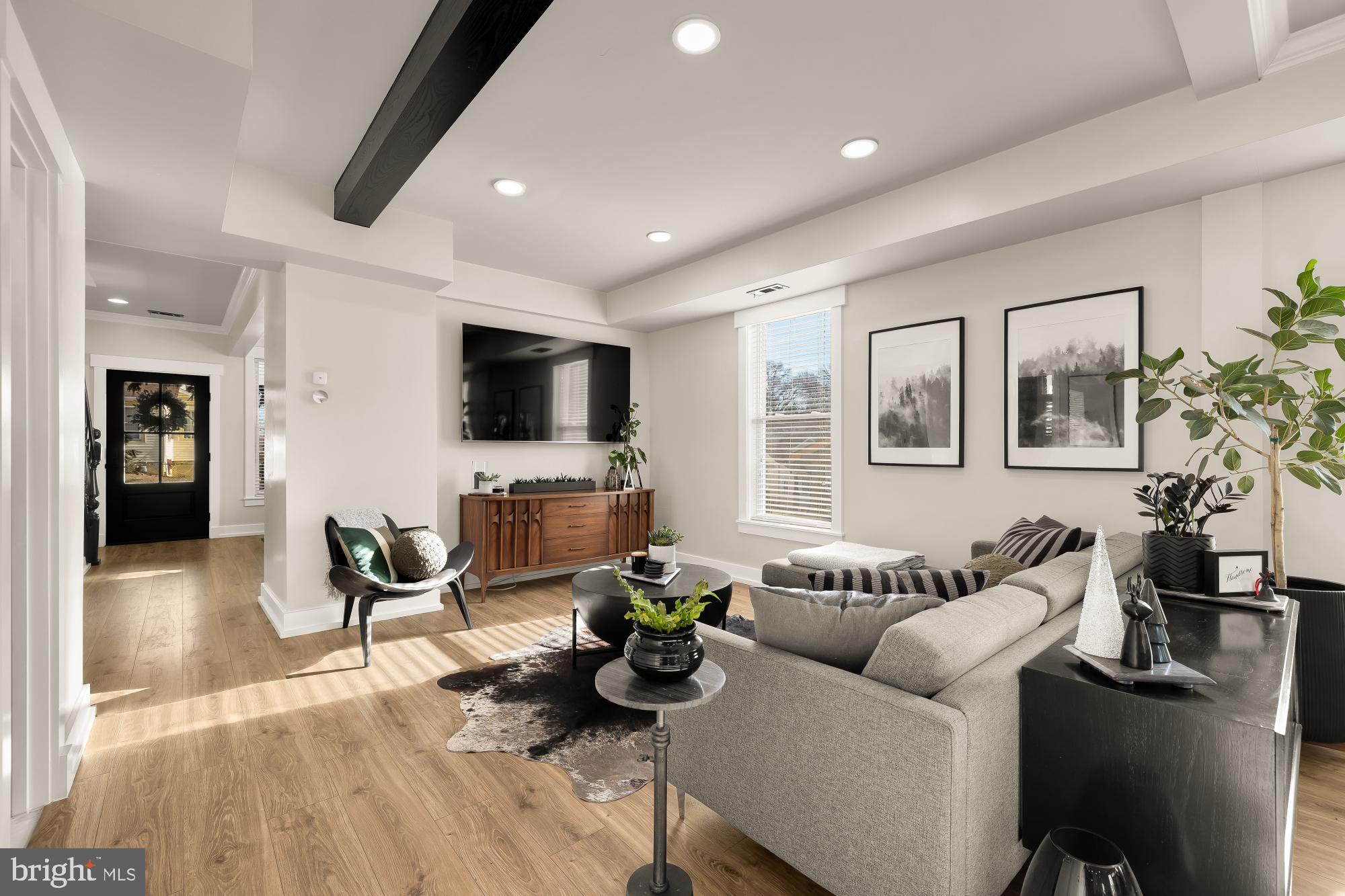 MOUNT RAINIER - Residential