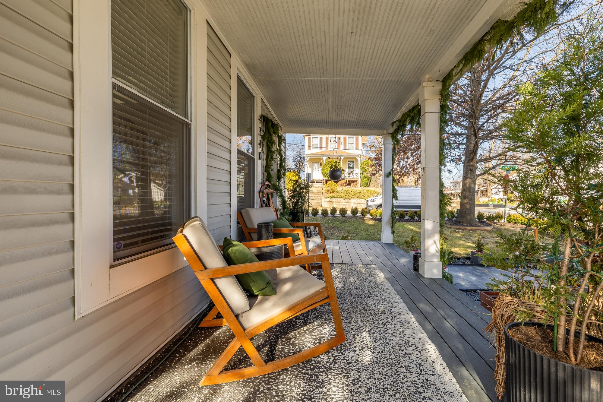 MOUNT RAINIER - Residential