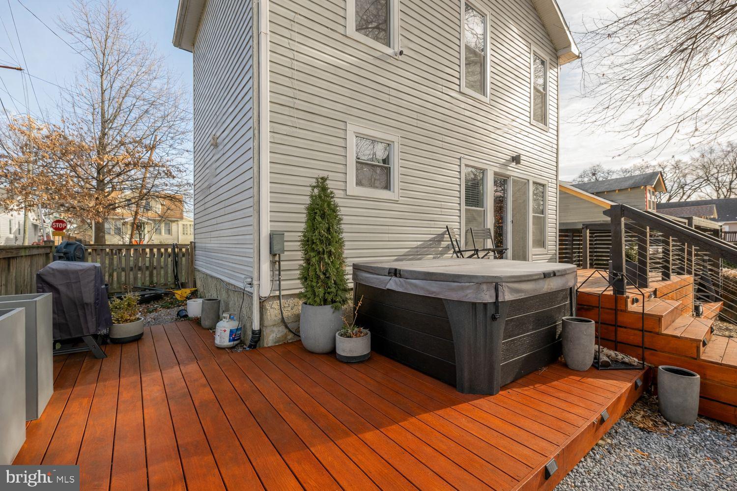 MOUNT RAINIER - Residential