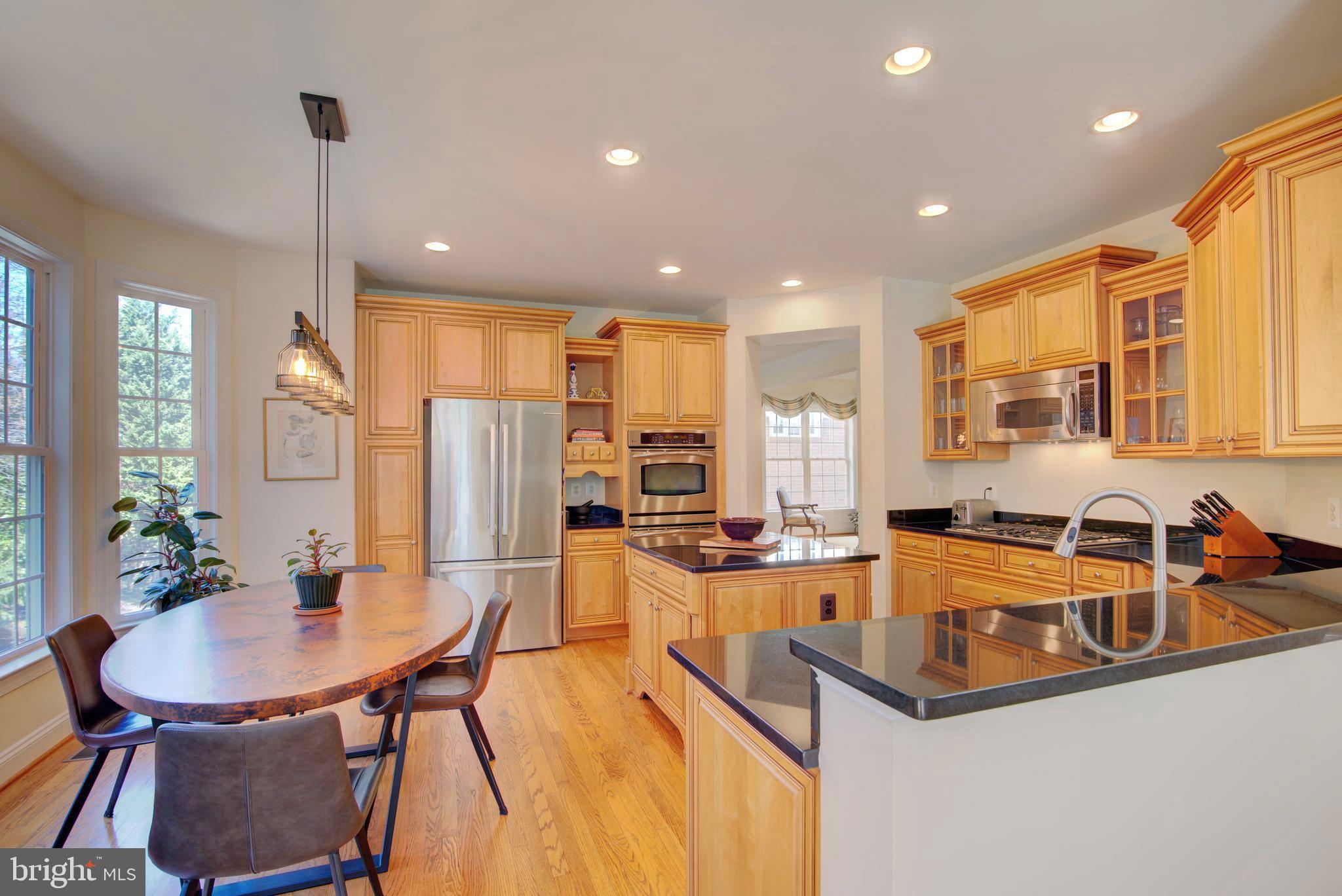 7690 OAK FIELD COURT