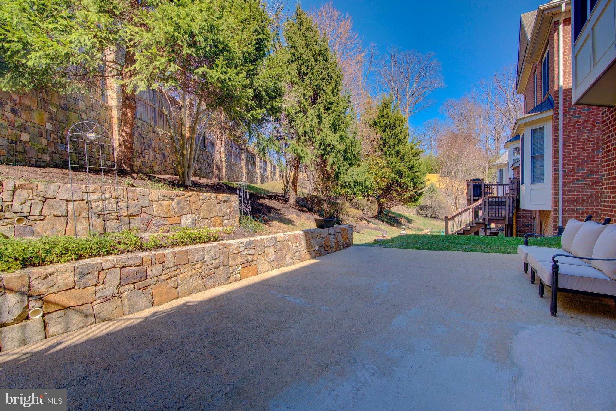 ROLLING OAKS - Residential